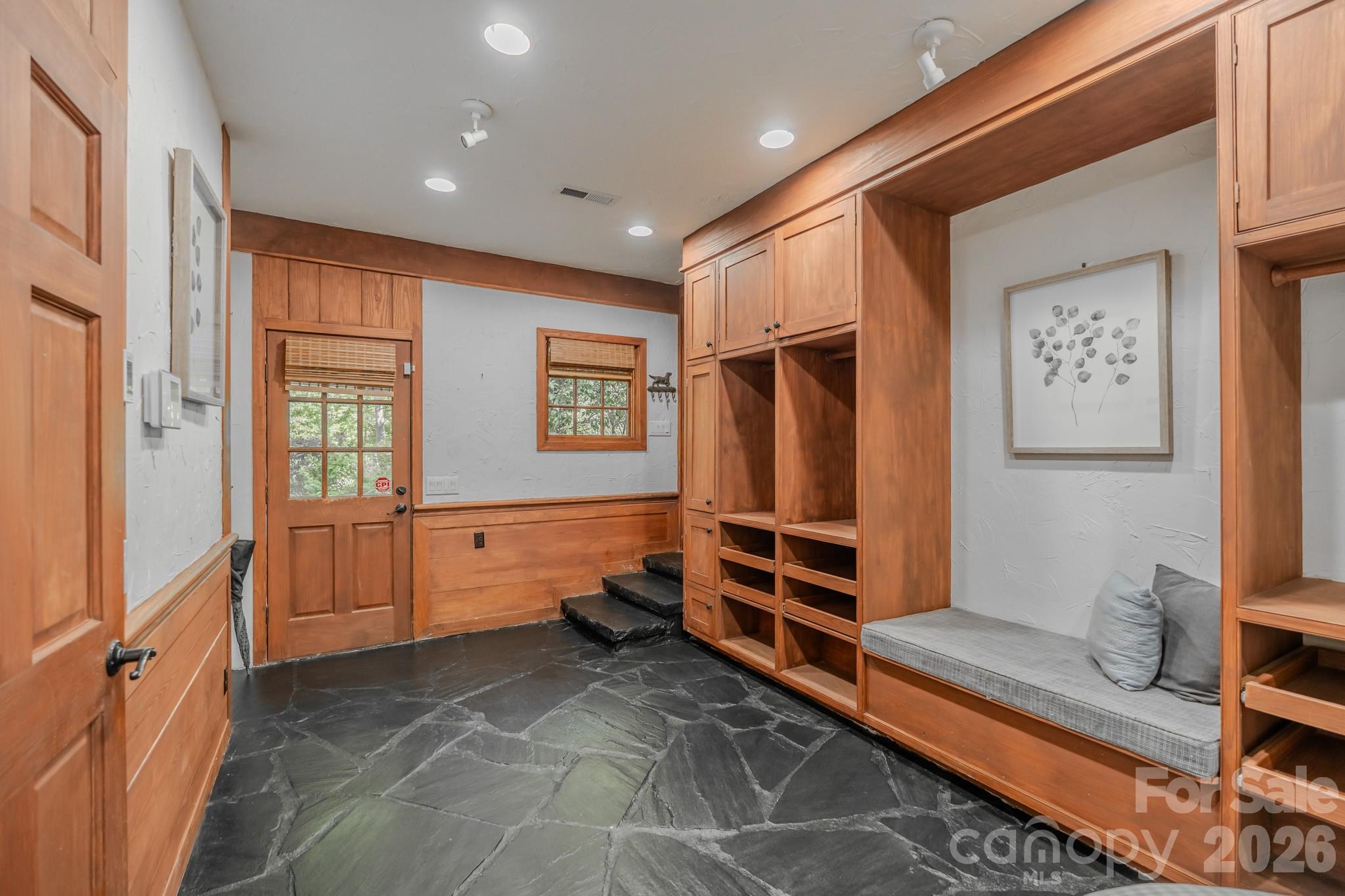 777 S River Road — Tryon