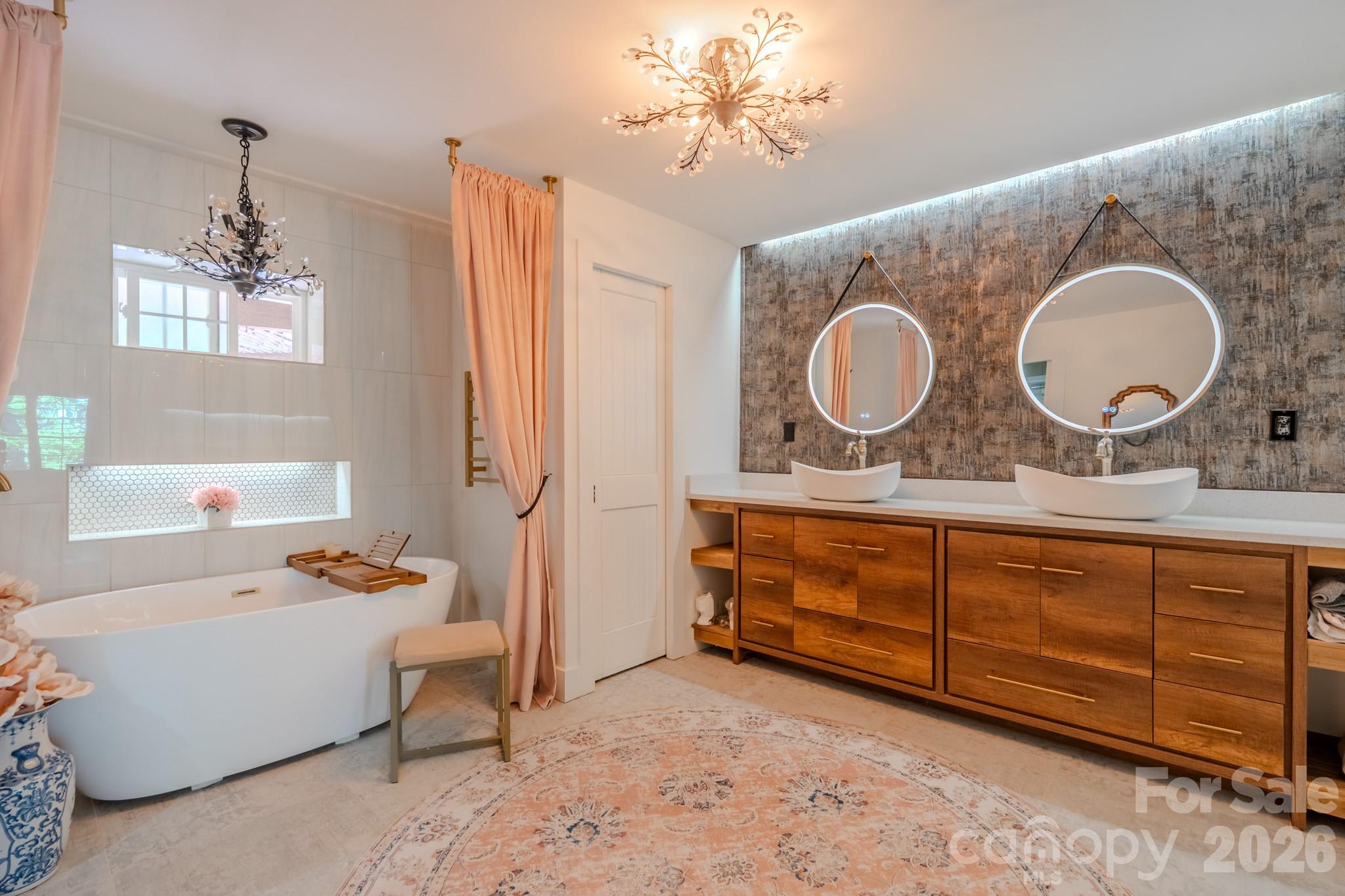777 S River Road — Tryon