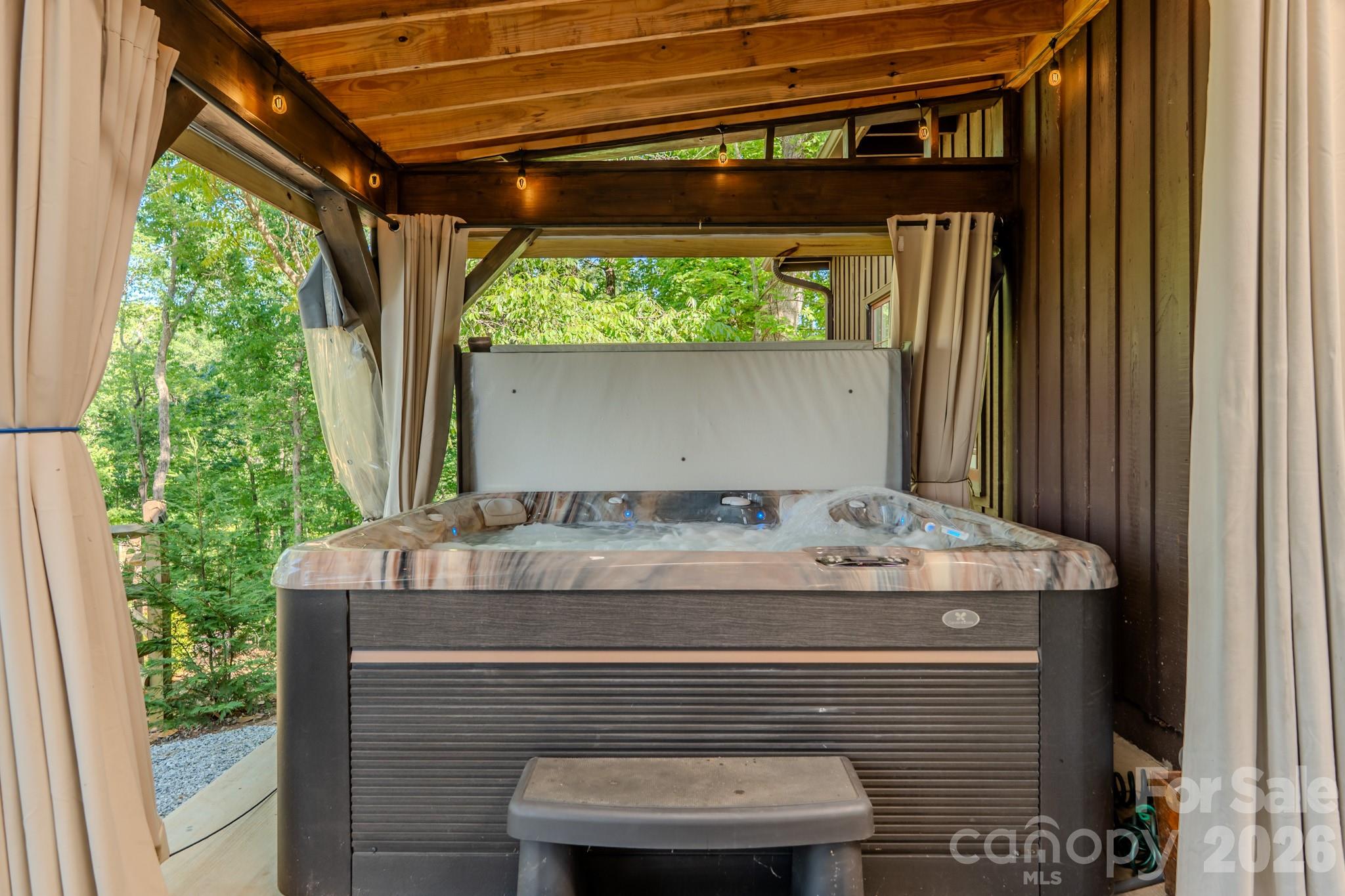 777 S River Road — Tryon