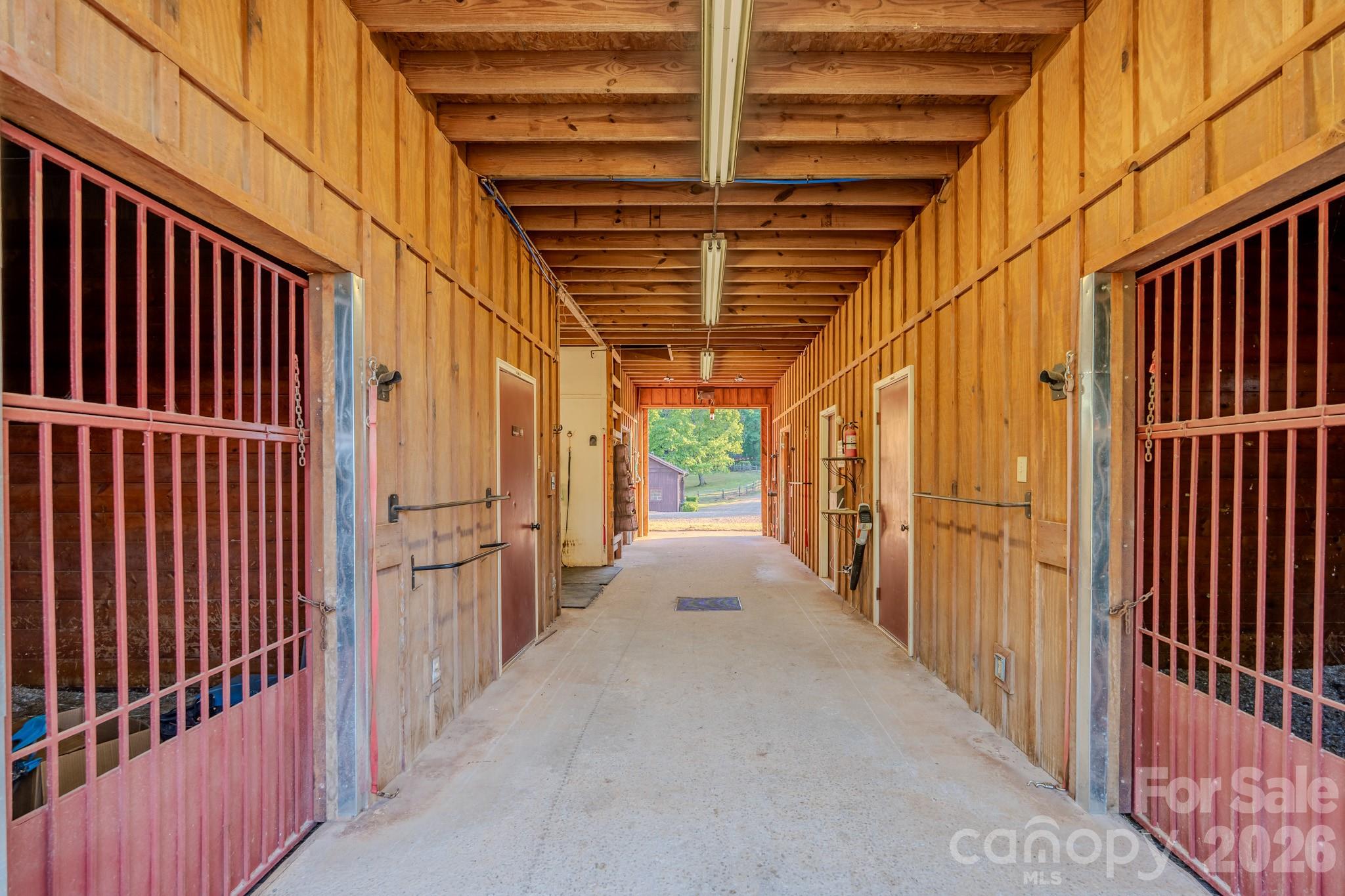 777 S River Road — Tryon