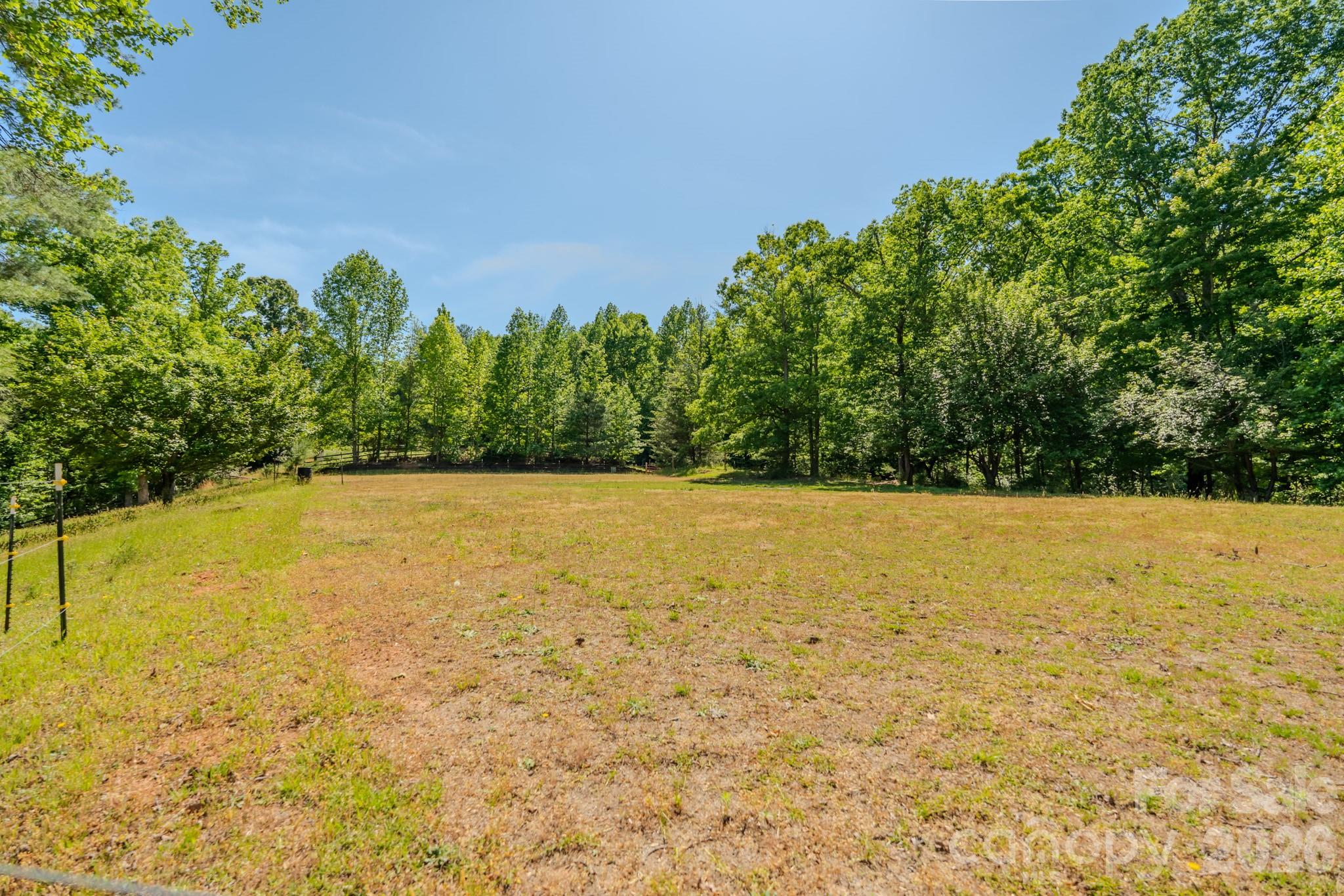 777 S River Road — Tryon