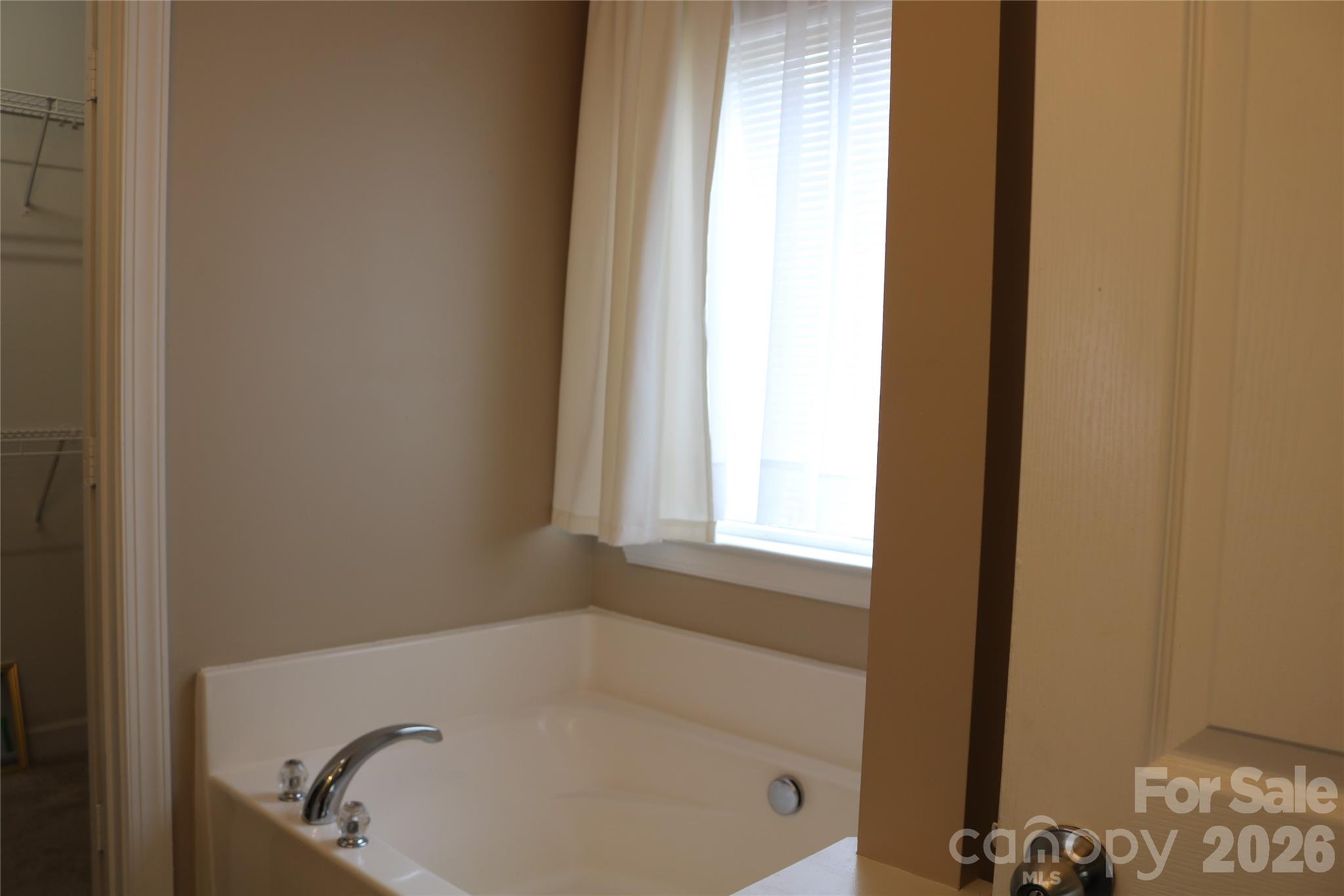 862 Loch Lomond Circle — Concord
