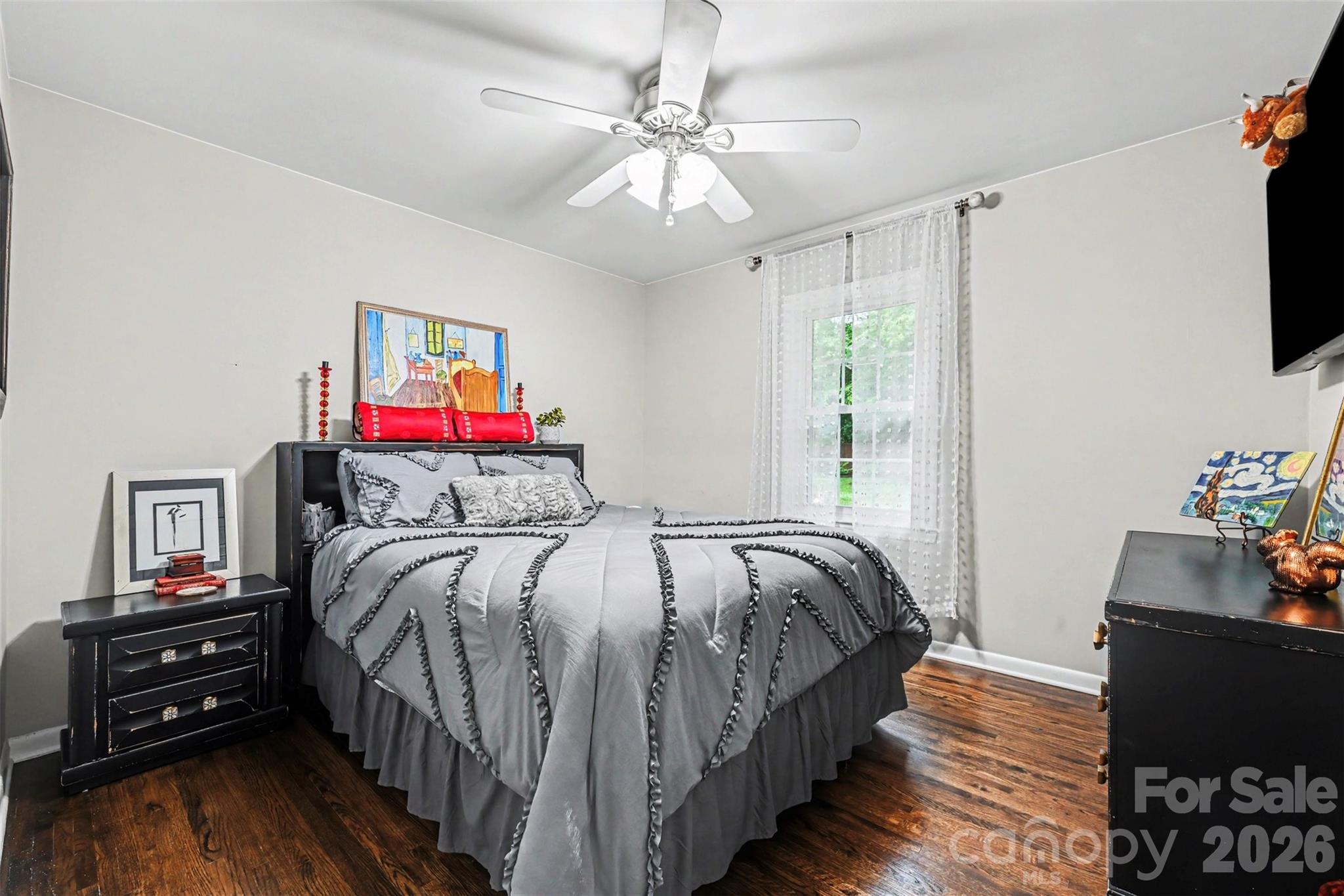 533 King Edward Road — Charlotte