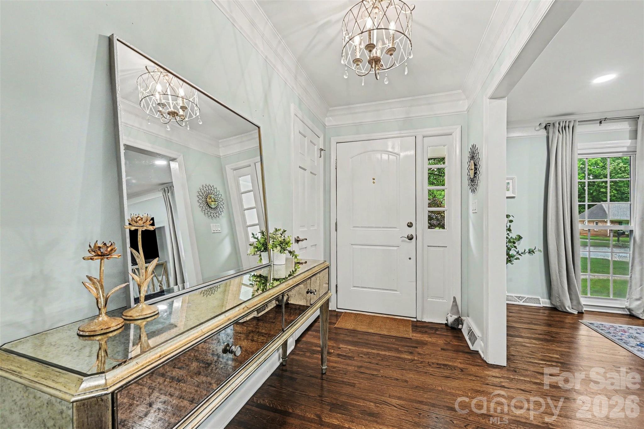 533 King Edward Road — Charlotte
