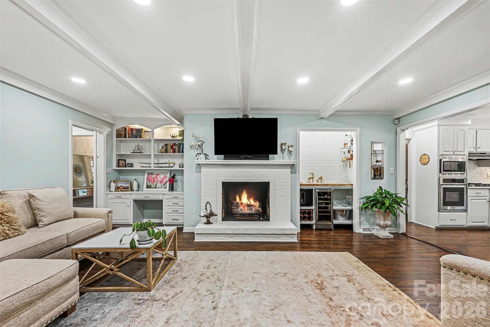 533 King Edward Road — Charlotte
