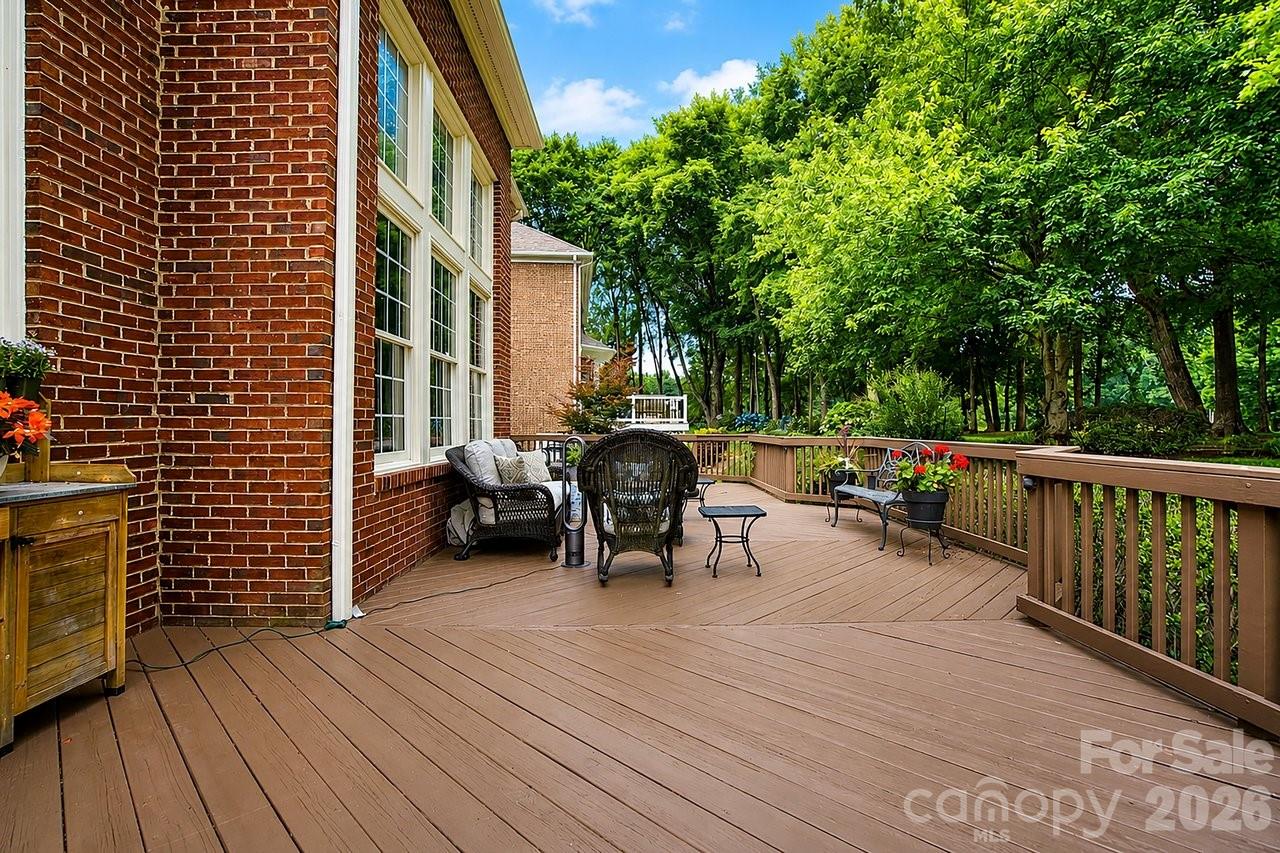 8716 Devonshire Drive — Huntersville