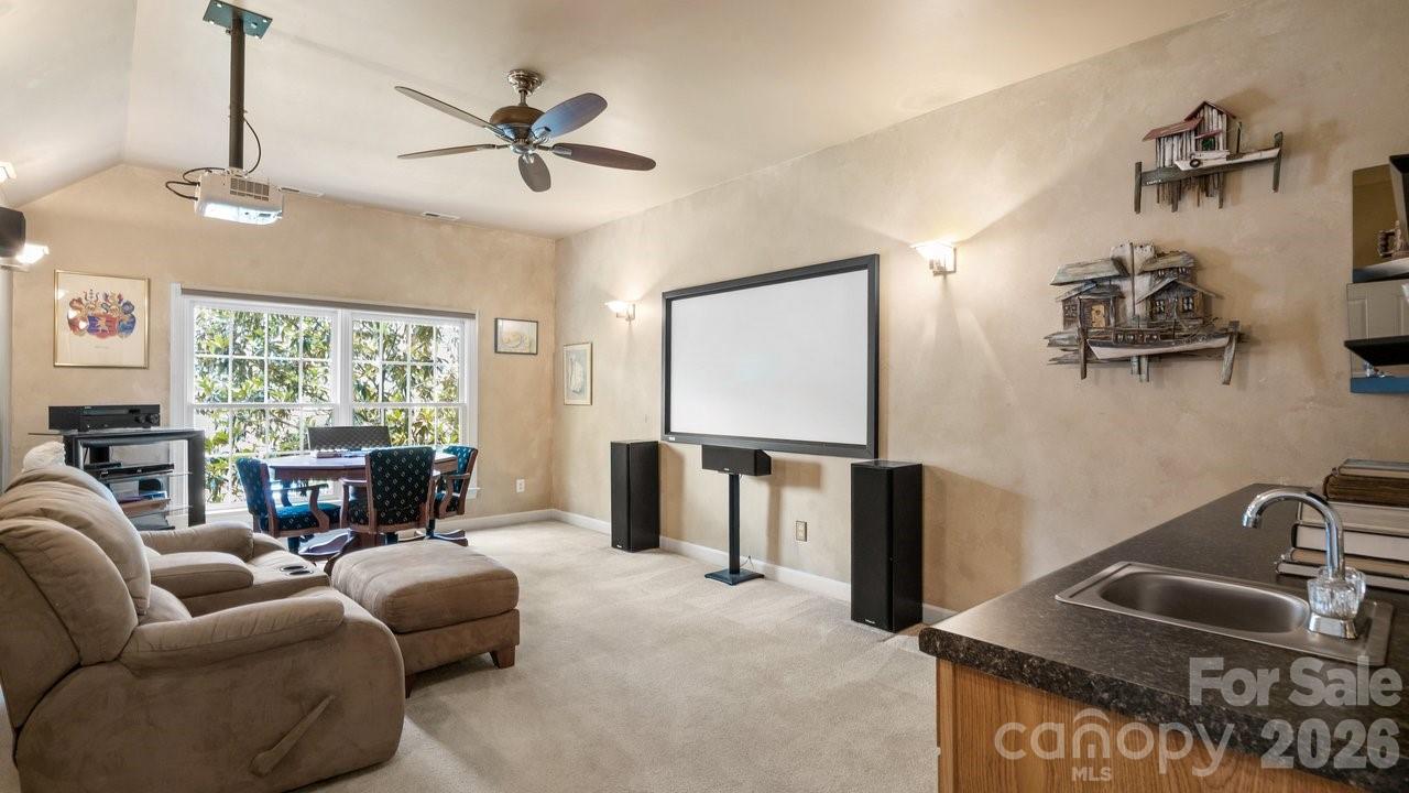 8716 Devonshire Drive — Huntersville