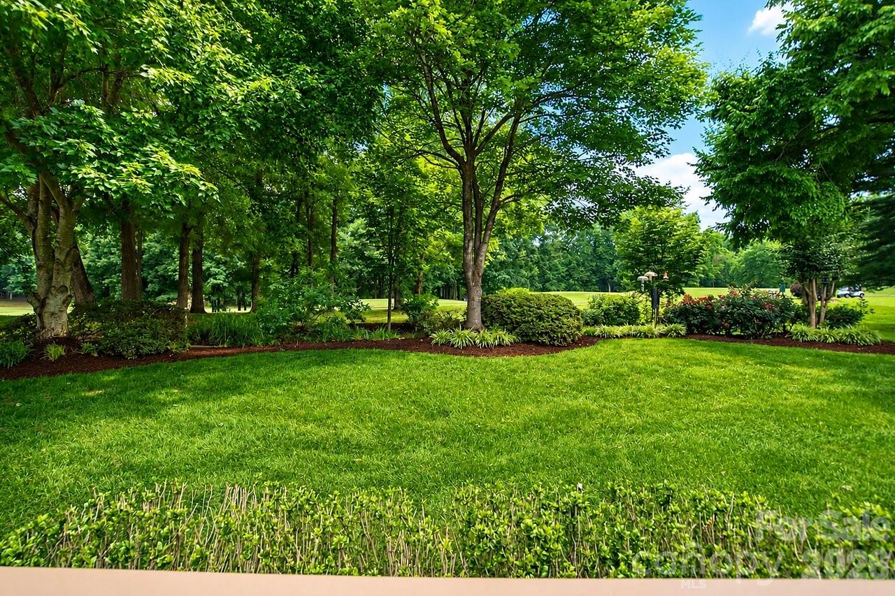 8716 Devonshire Drive — Huntersville