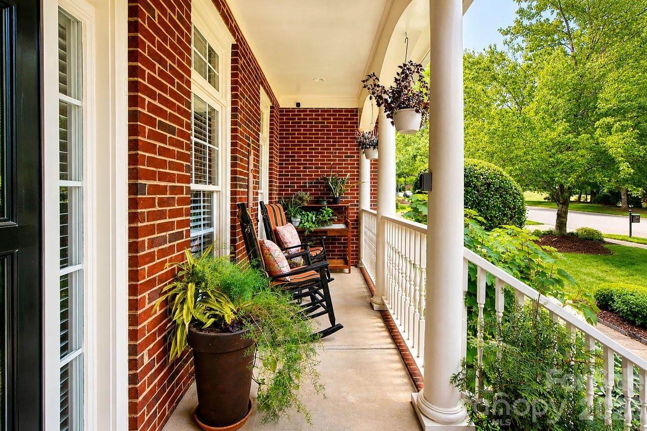8716 Devonshire Drive — Huntersville