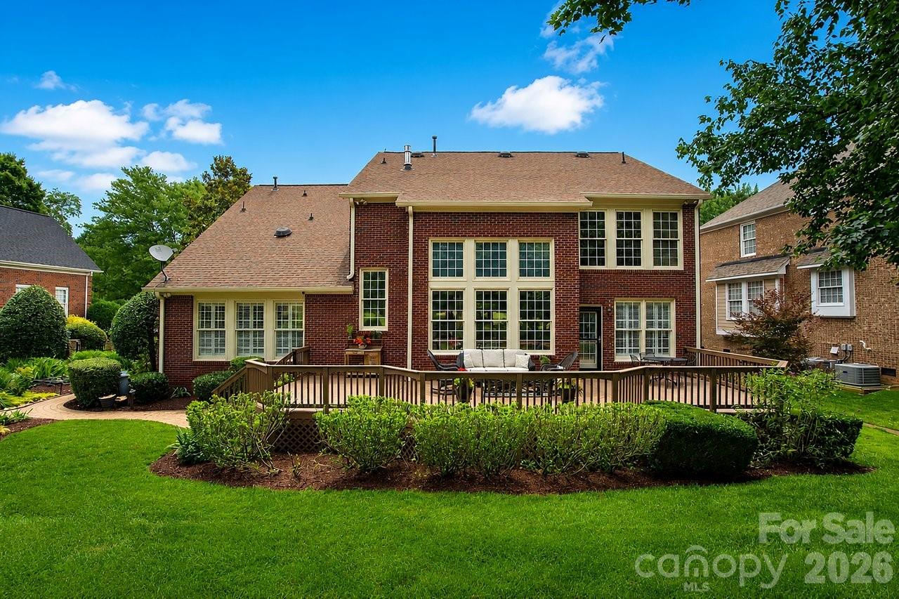 8716 Devonshire Drive — Huntersville