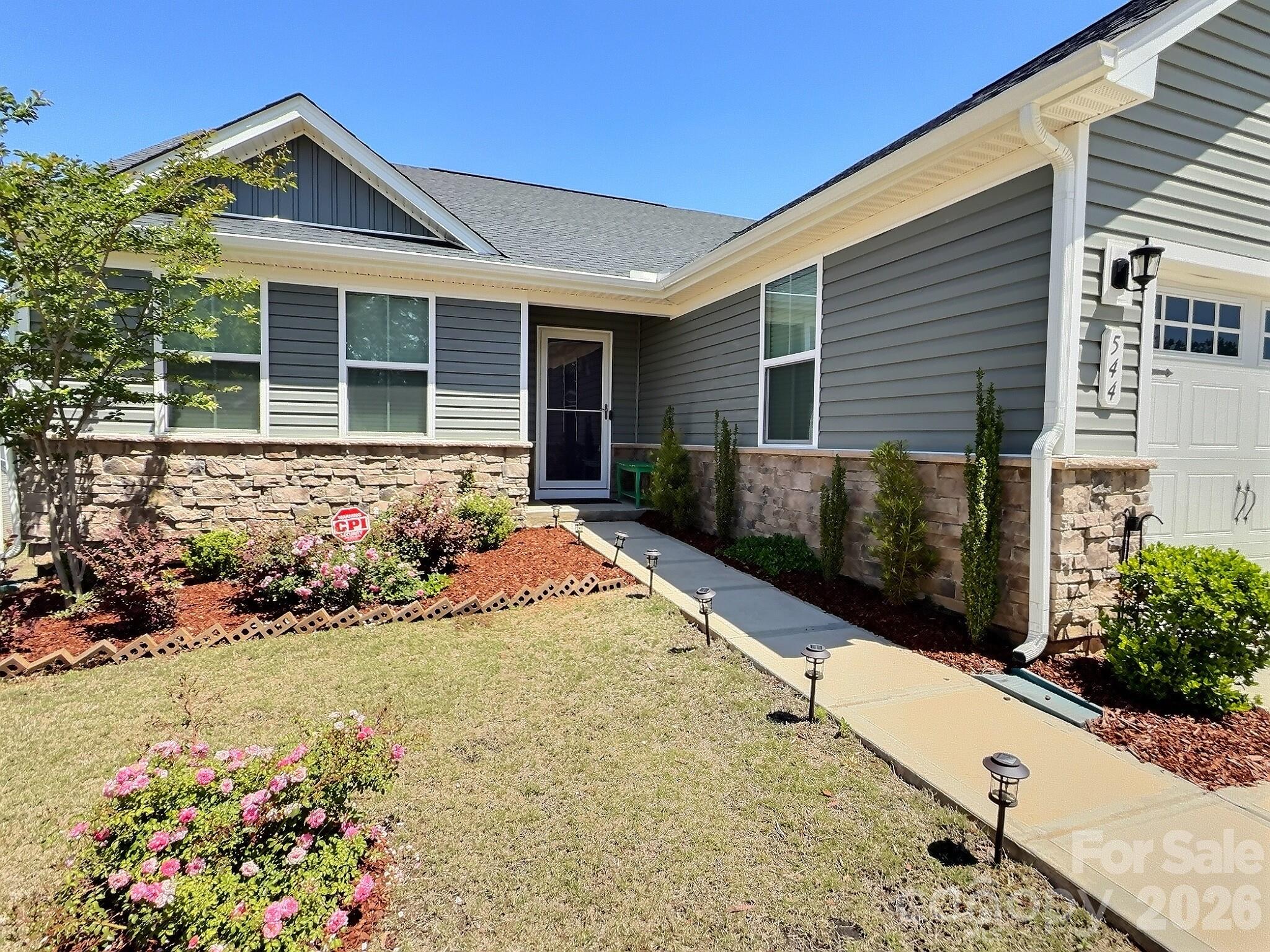 544 Grandiflora Avenue — Lancaster