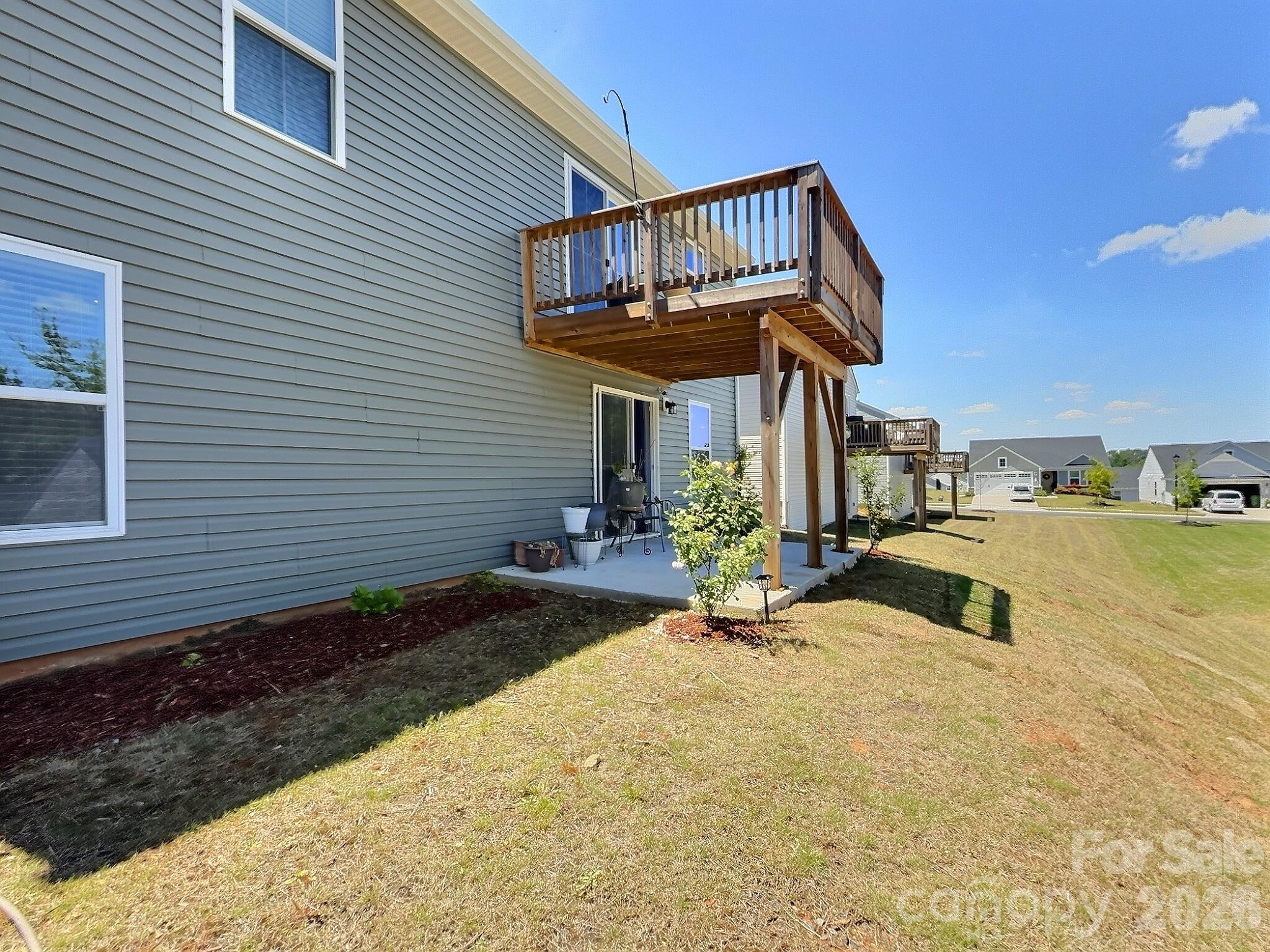 544 Grandiflora Avenue — Lancaster