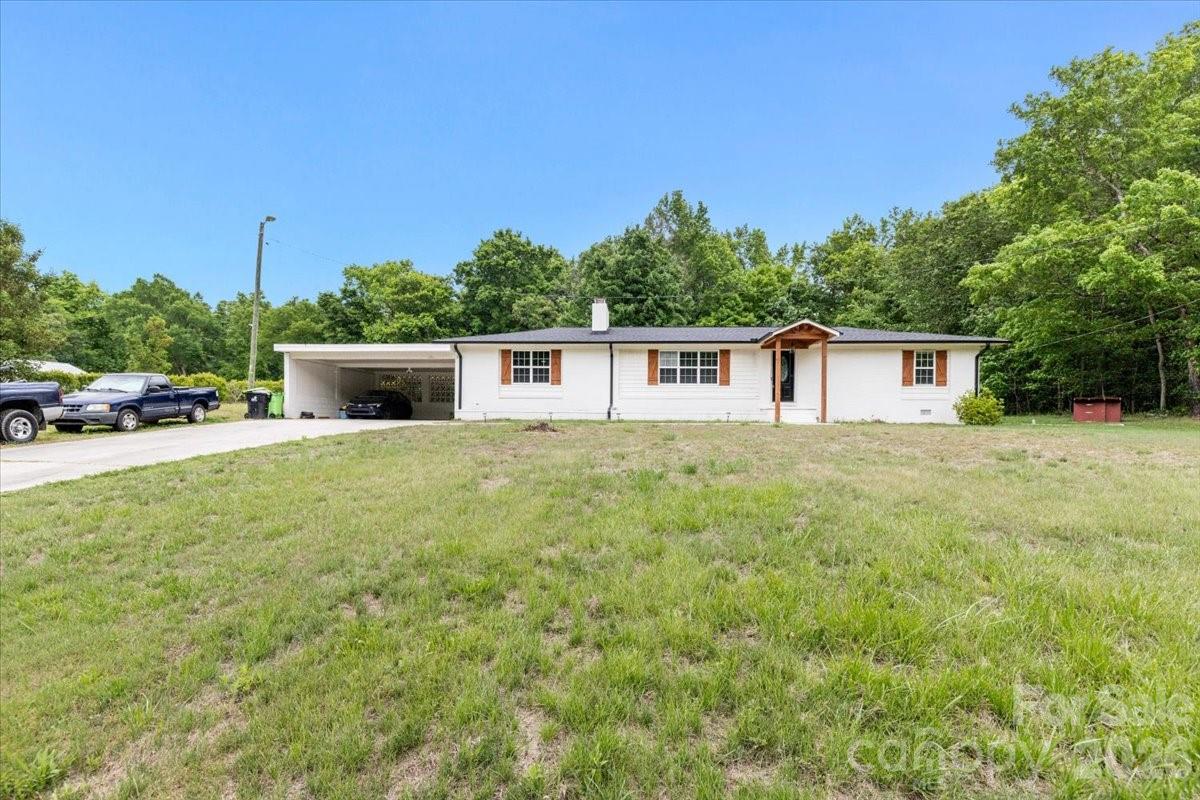 691 Rich Hilton Road — Thomasville