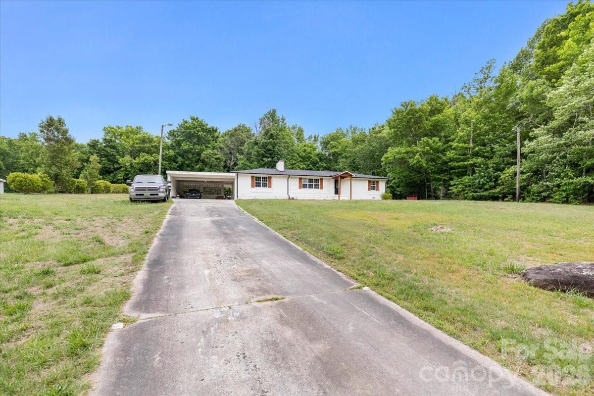 691 Rich Hilton Road — Thomasville