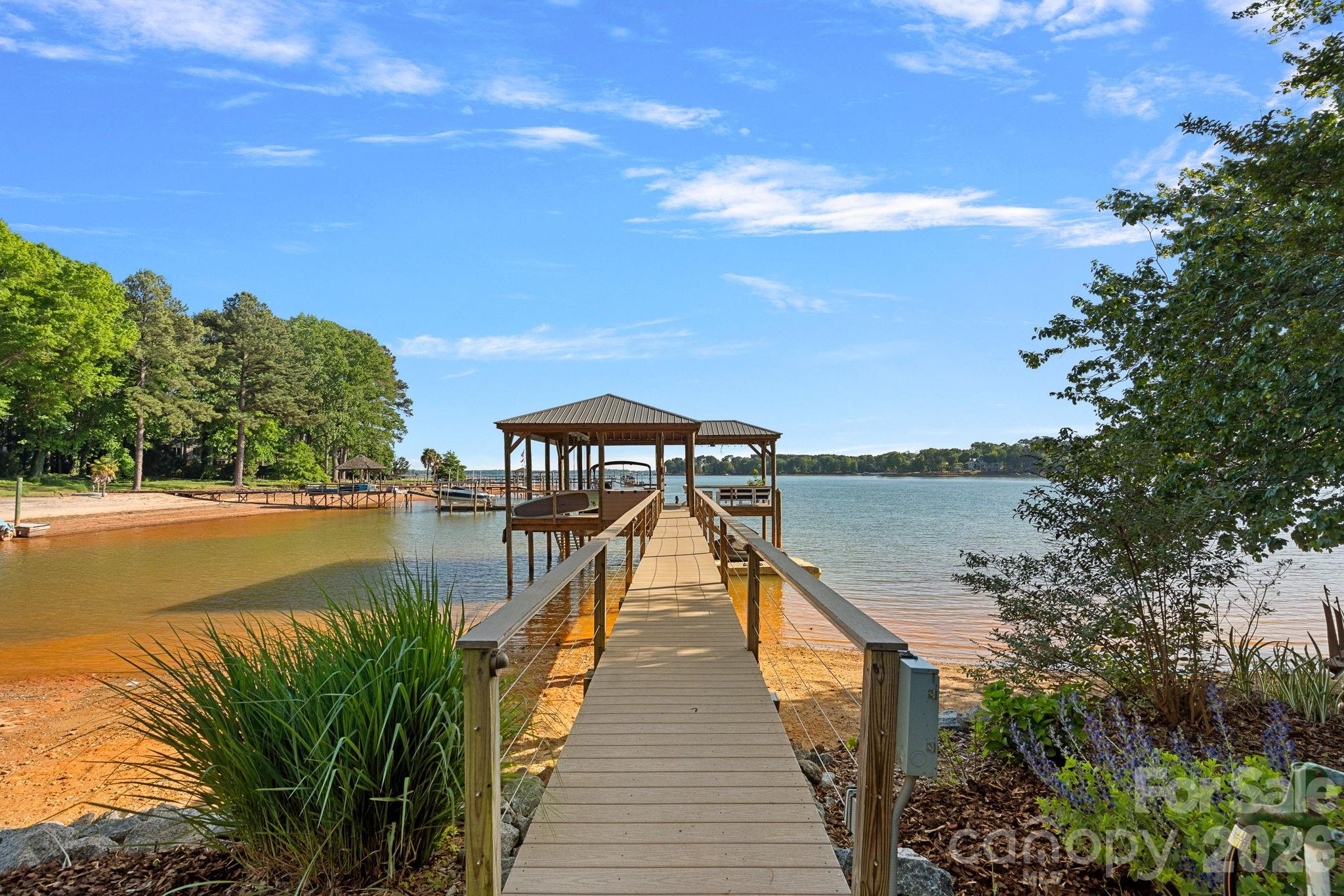 107 Beachview Drive — Mooresville