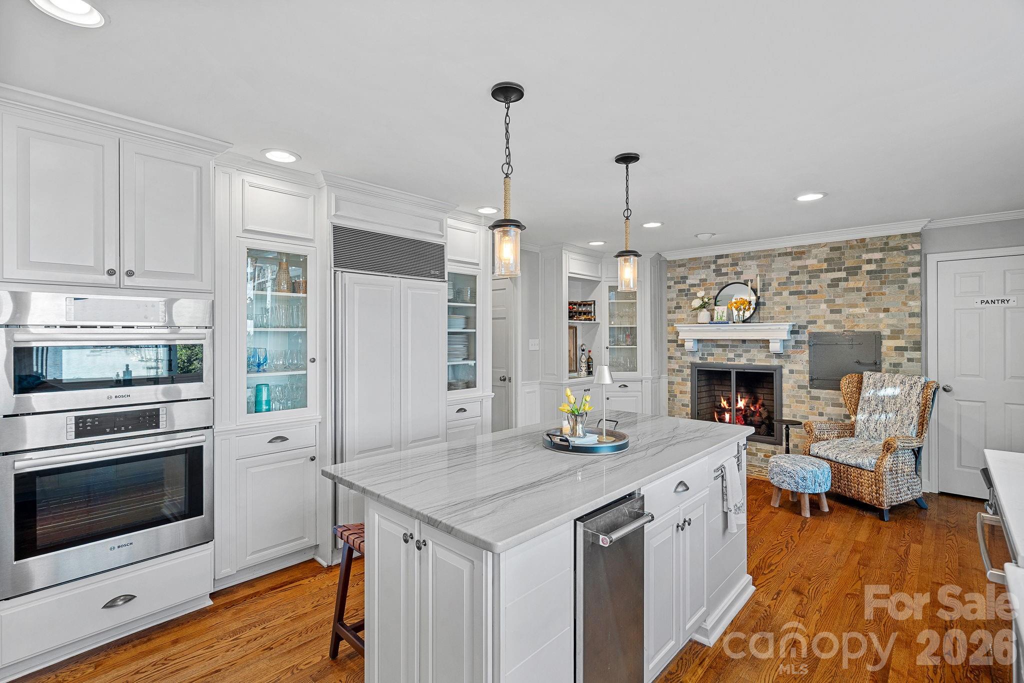 107 Beachview Drive — Mooresville