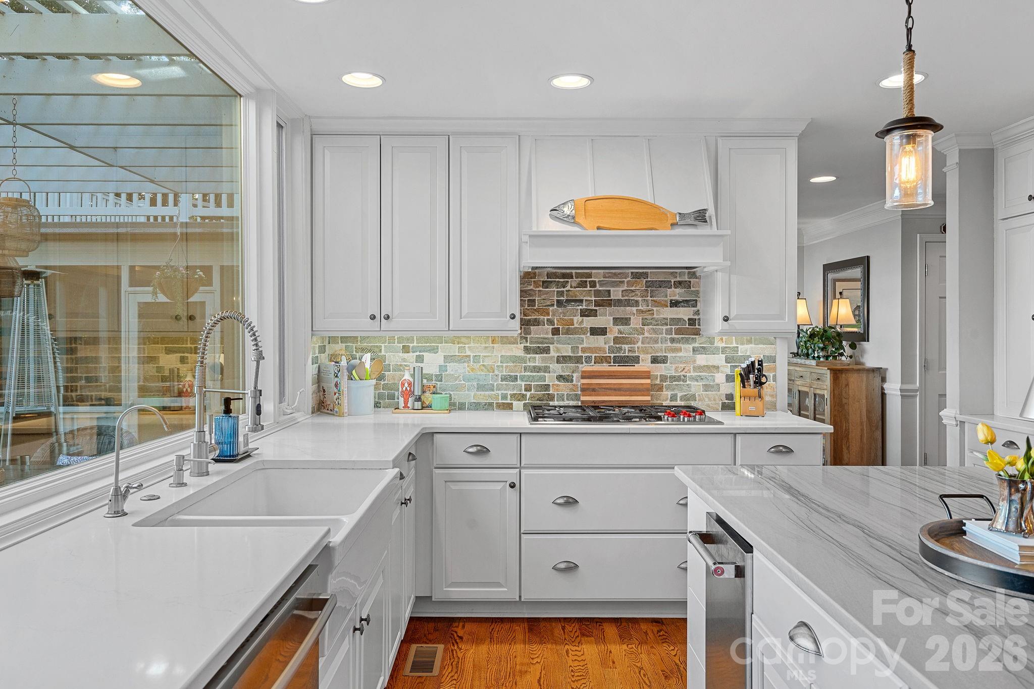 107 Beachview Drive — Mooresville