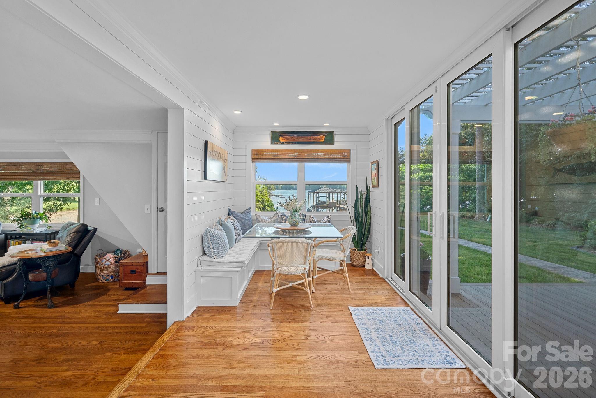 107 Beachview Drive — Mooresville
