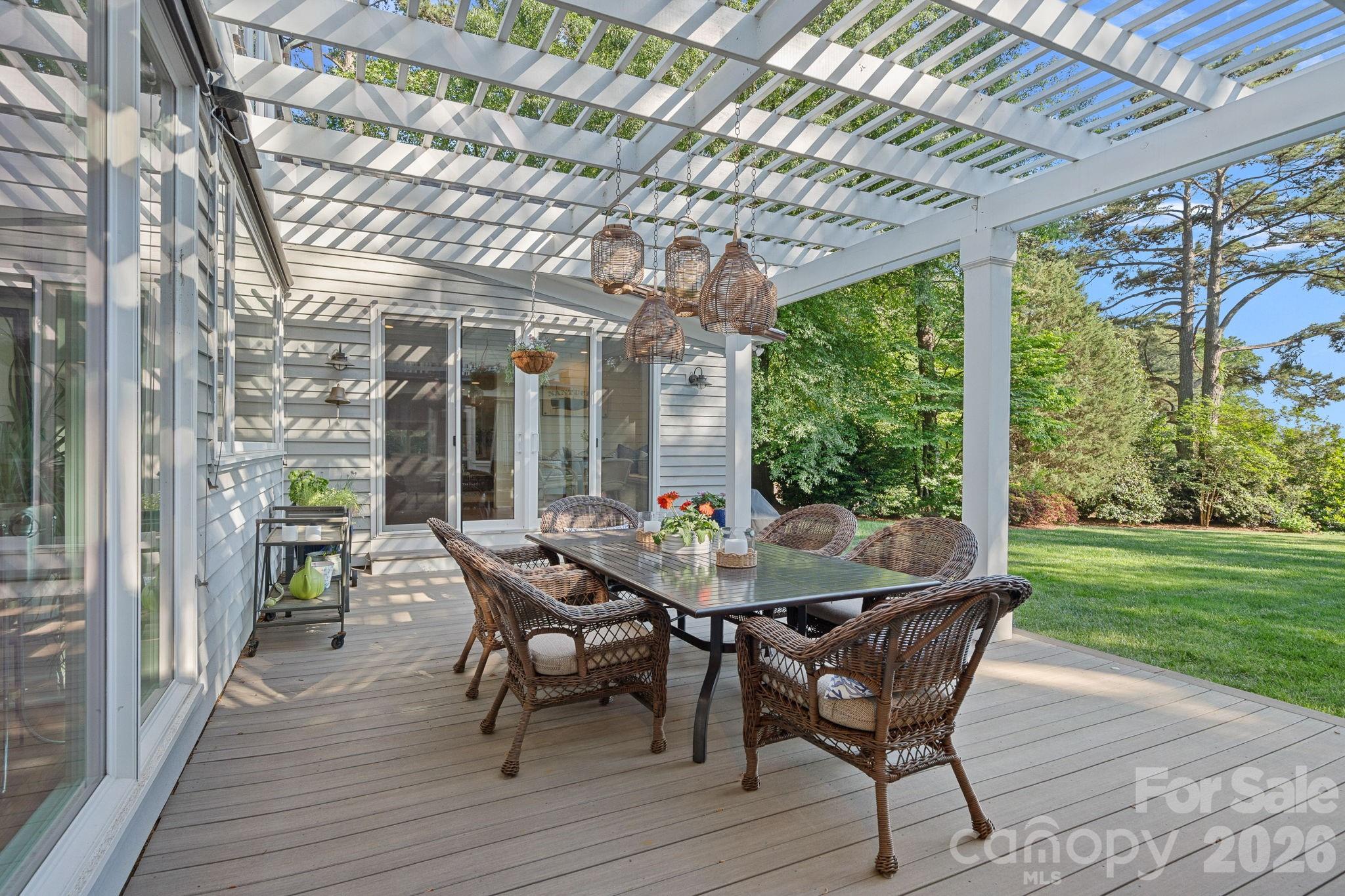 107 Beachview Drive — Mooresville
