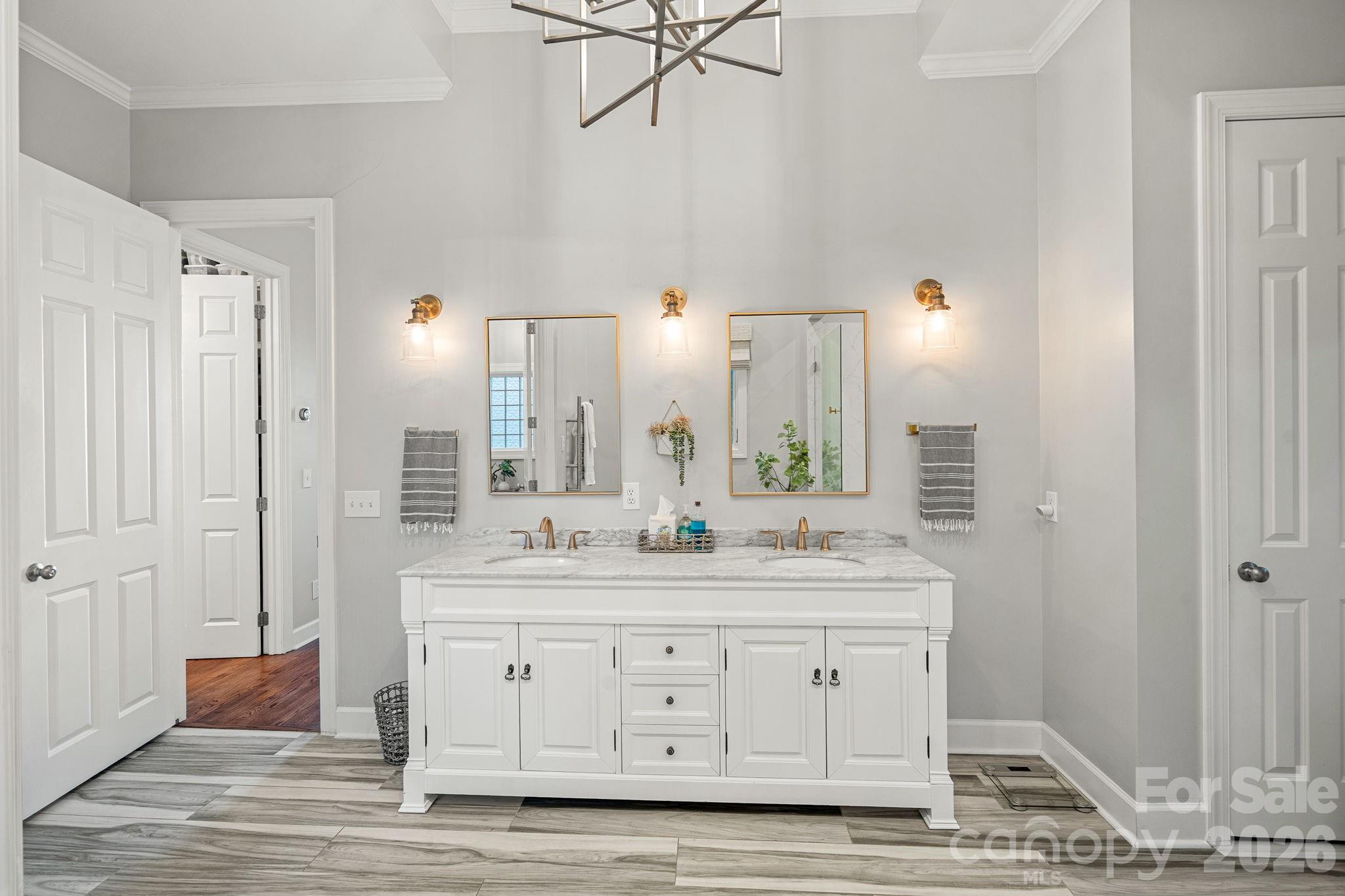 107 Beachview Drive — Mooresville