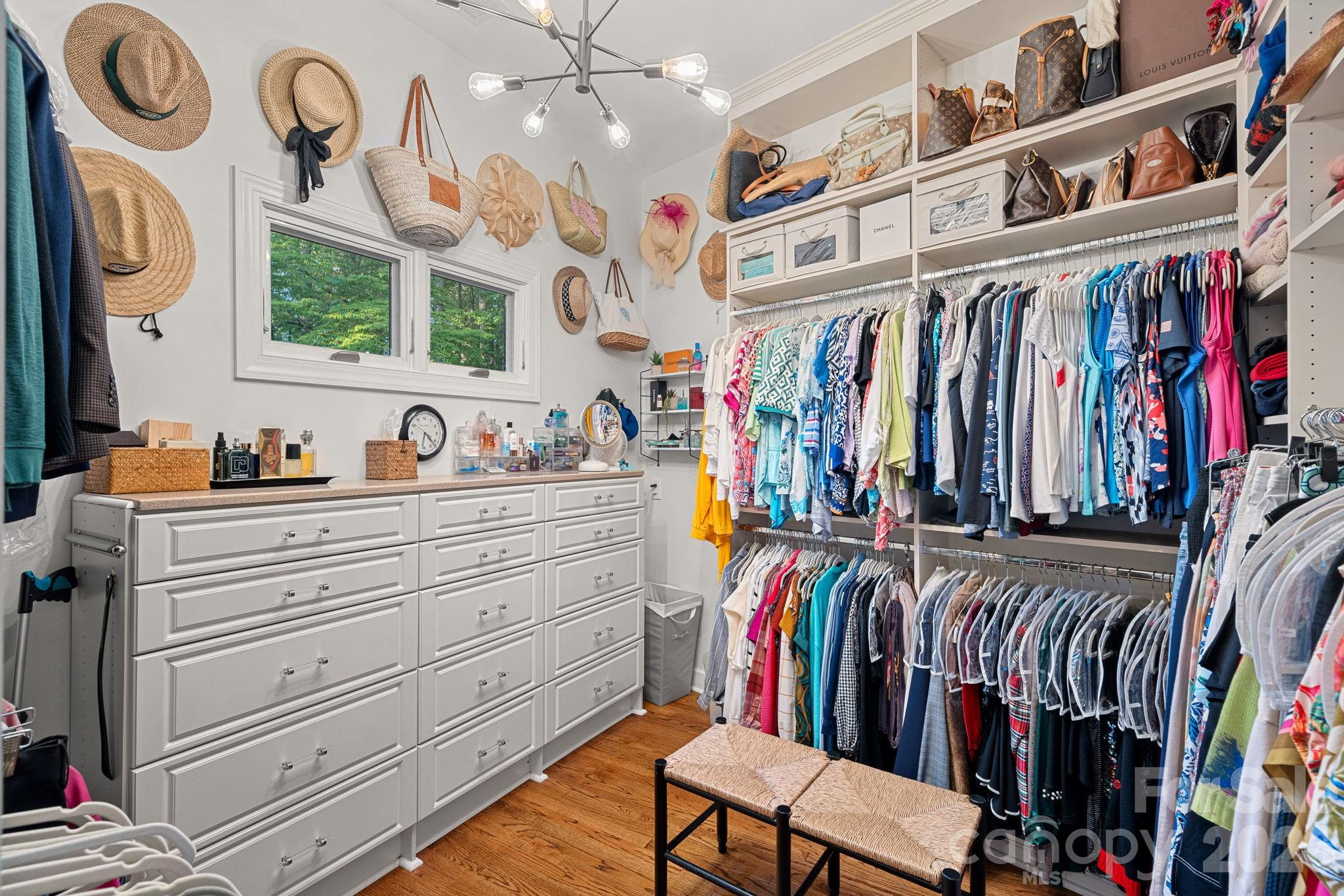107 Beachview Drive — Mooresville
