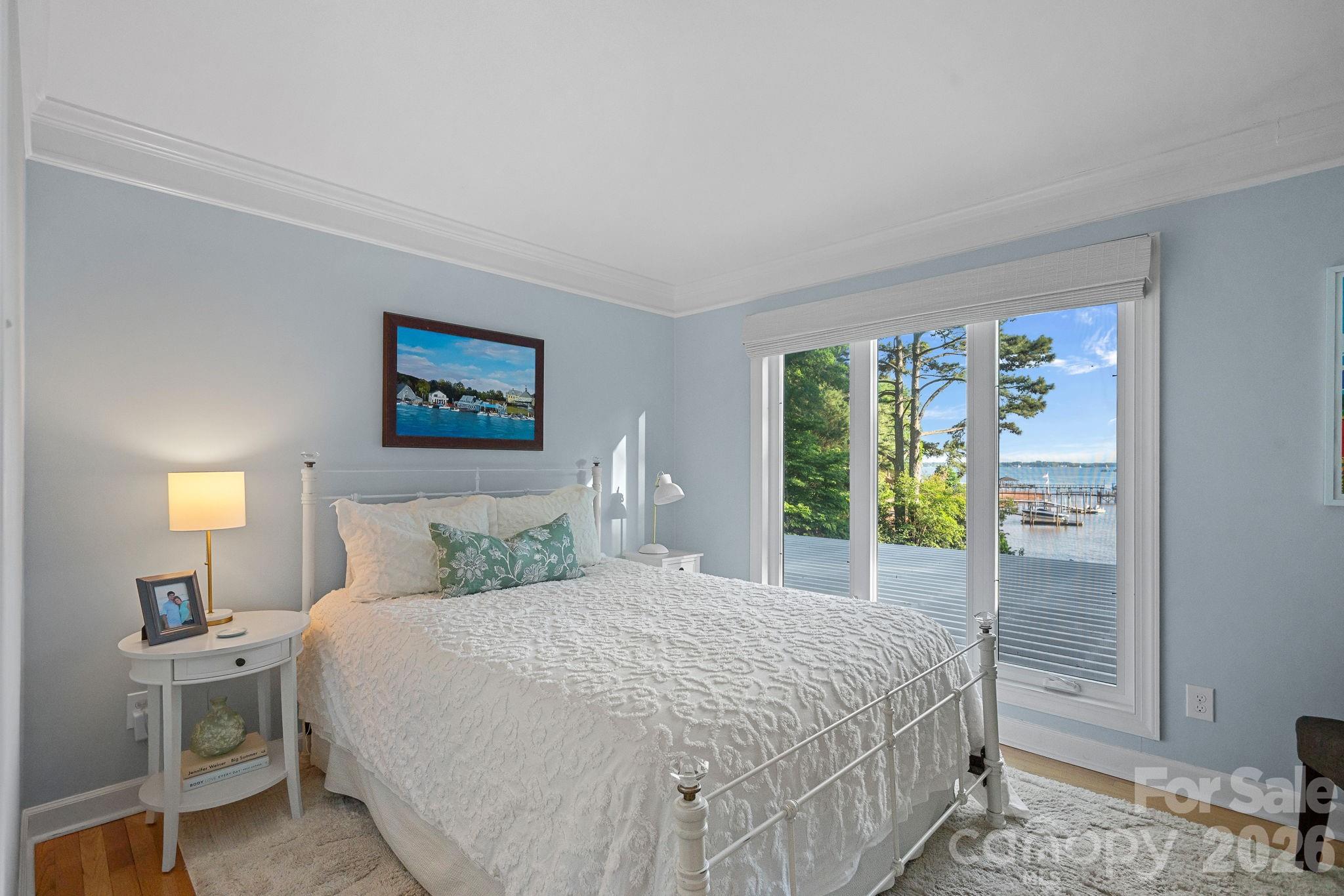 107 Beachview Drive — Mooresville