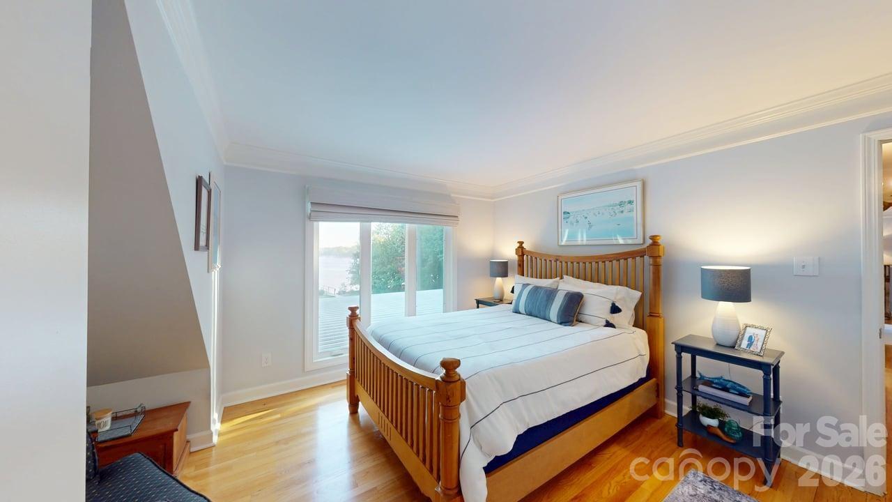 107 Beachview Drive — Mooresville