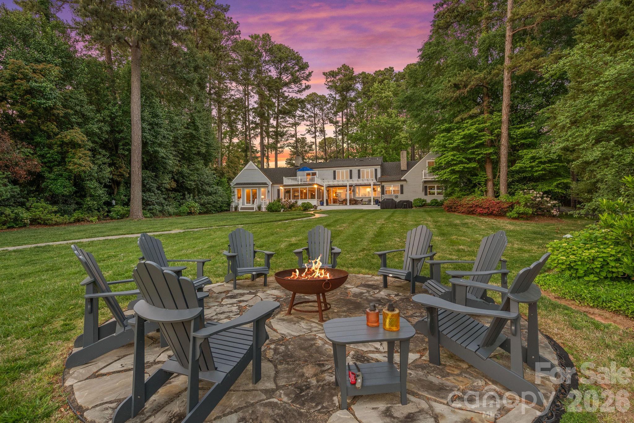107 Beachview Drive — Mooresville