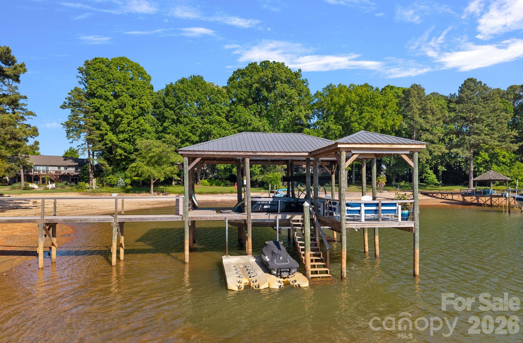 107 Beachview Drive — Mooresville
