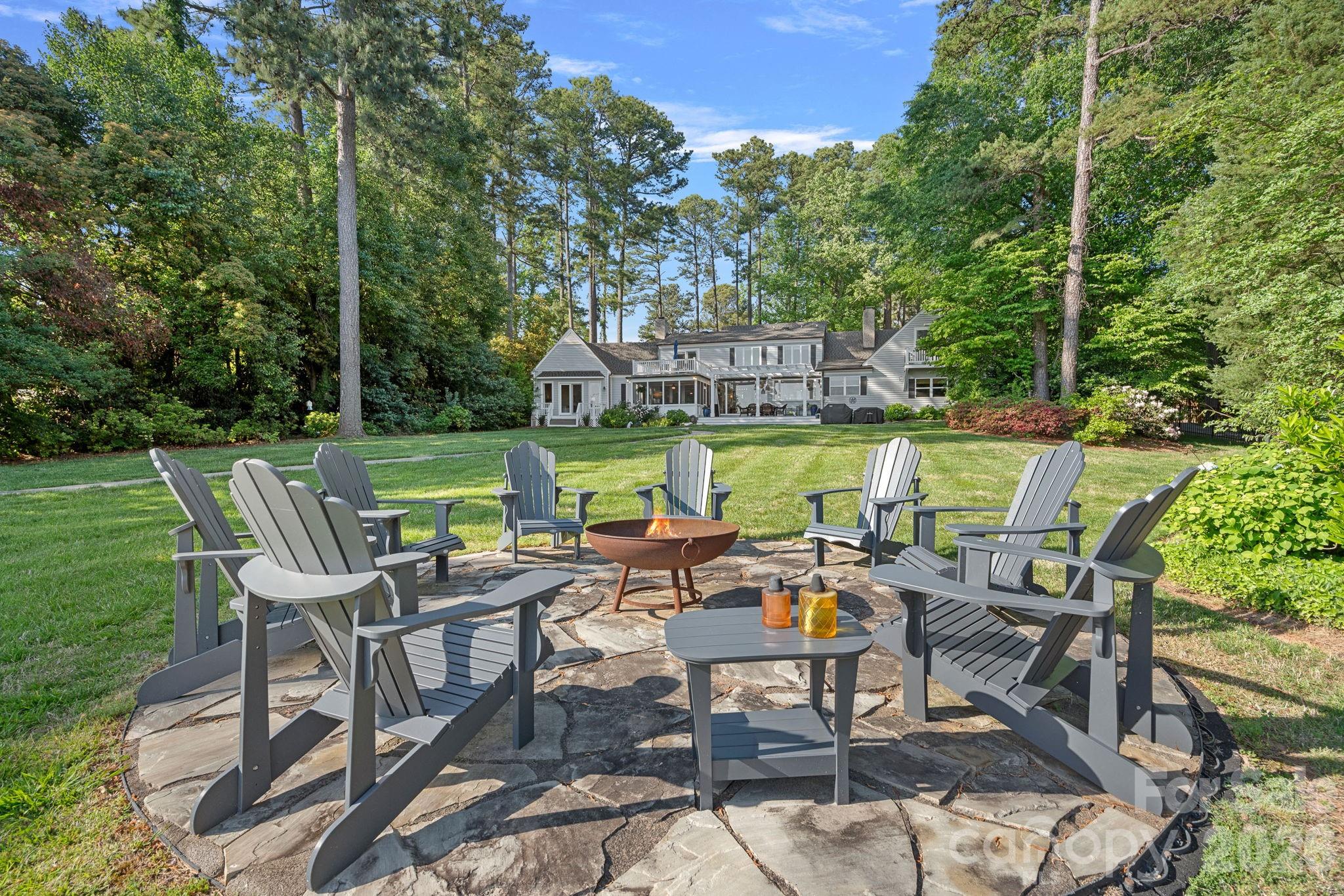 107 Beachview Drive — Mooresville