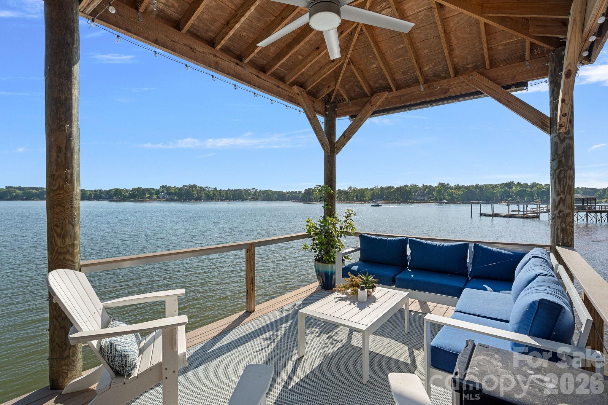 107 Beachview Drive — Mooresville
