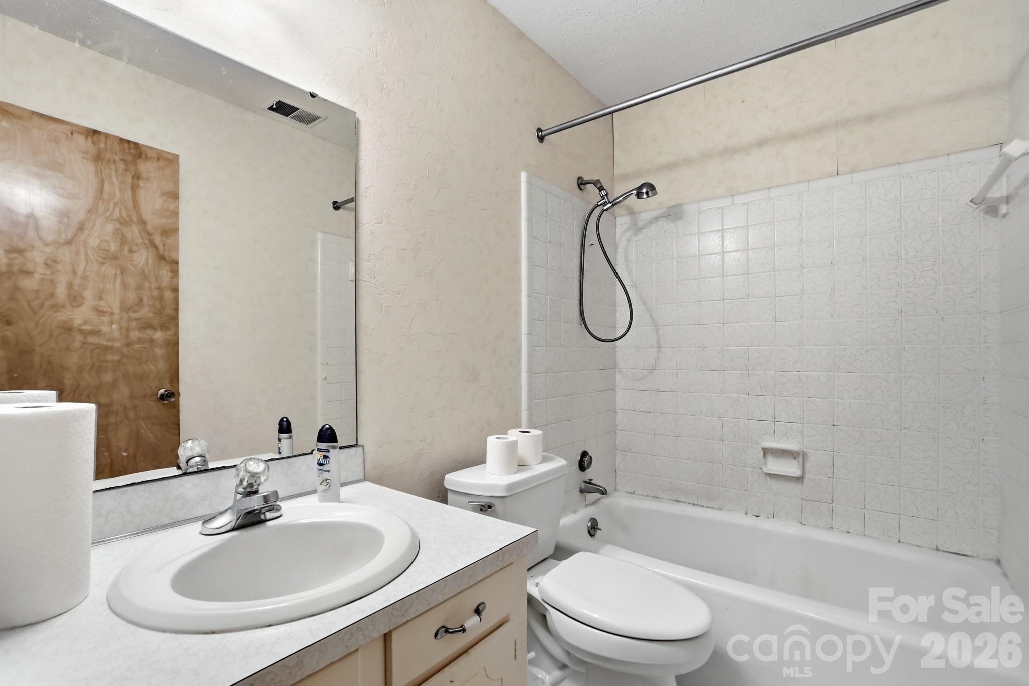 6704 Alanbrook Road — Charlotte