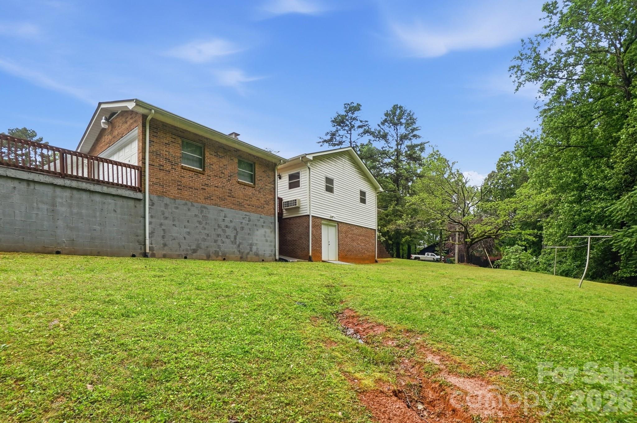 6704 Alanbrook Road — Charlotte