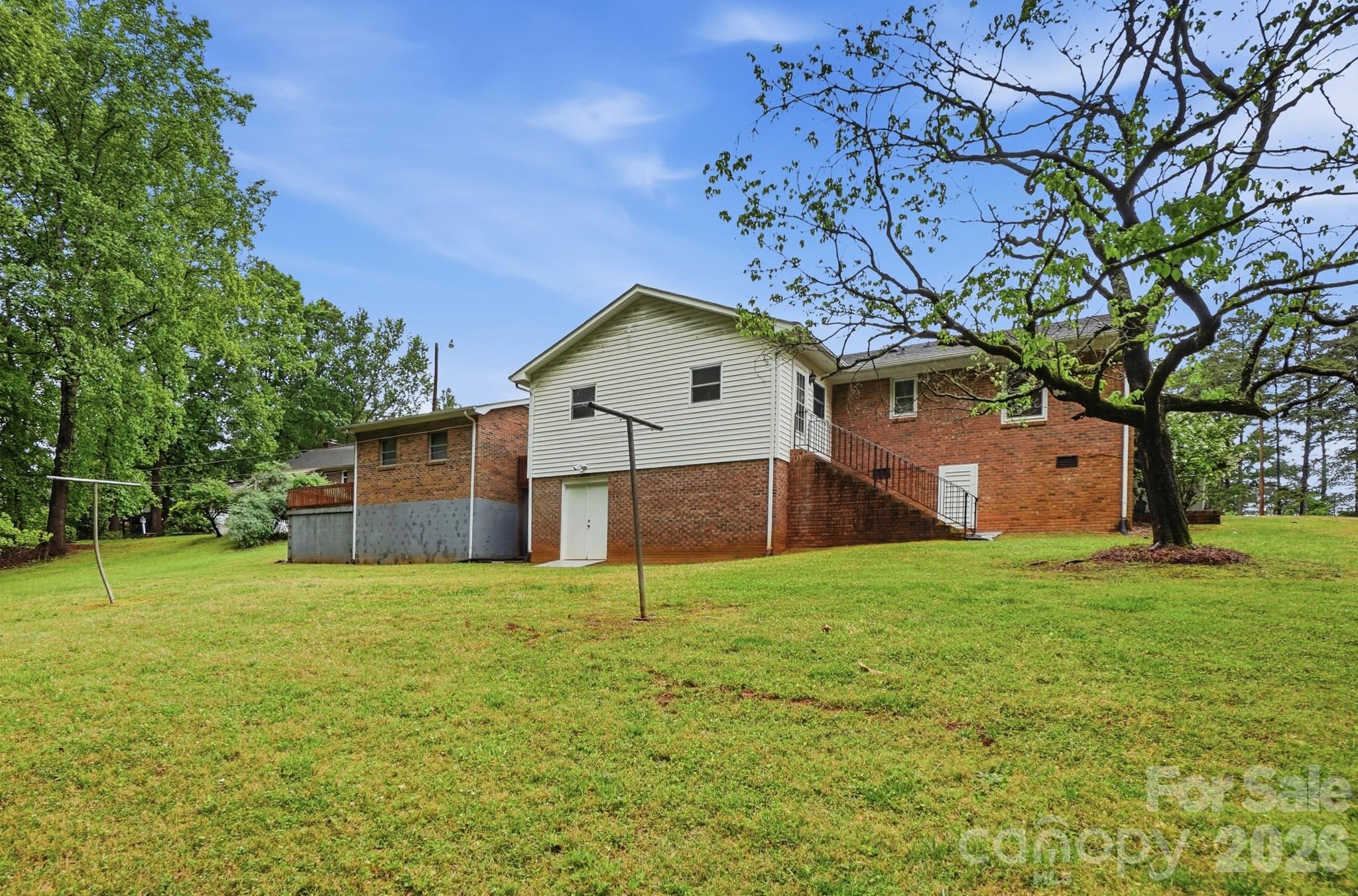 6704 Alanbrook Road — Charlotte