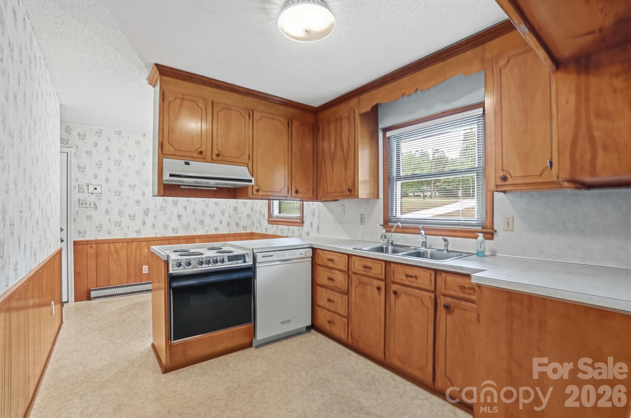 6704 Alanbrook Road — Charlotte