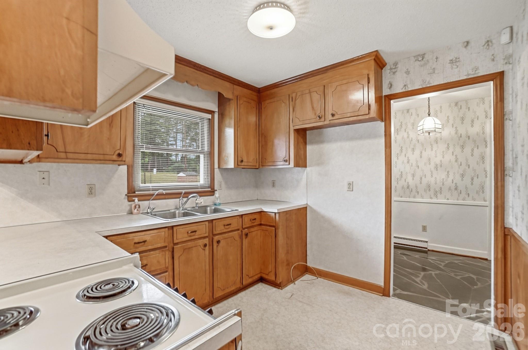 6704 Alanbrook Road — Charlotte
