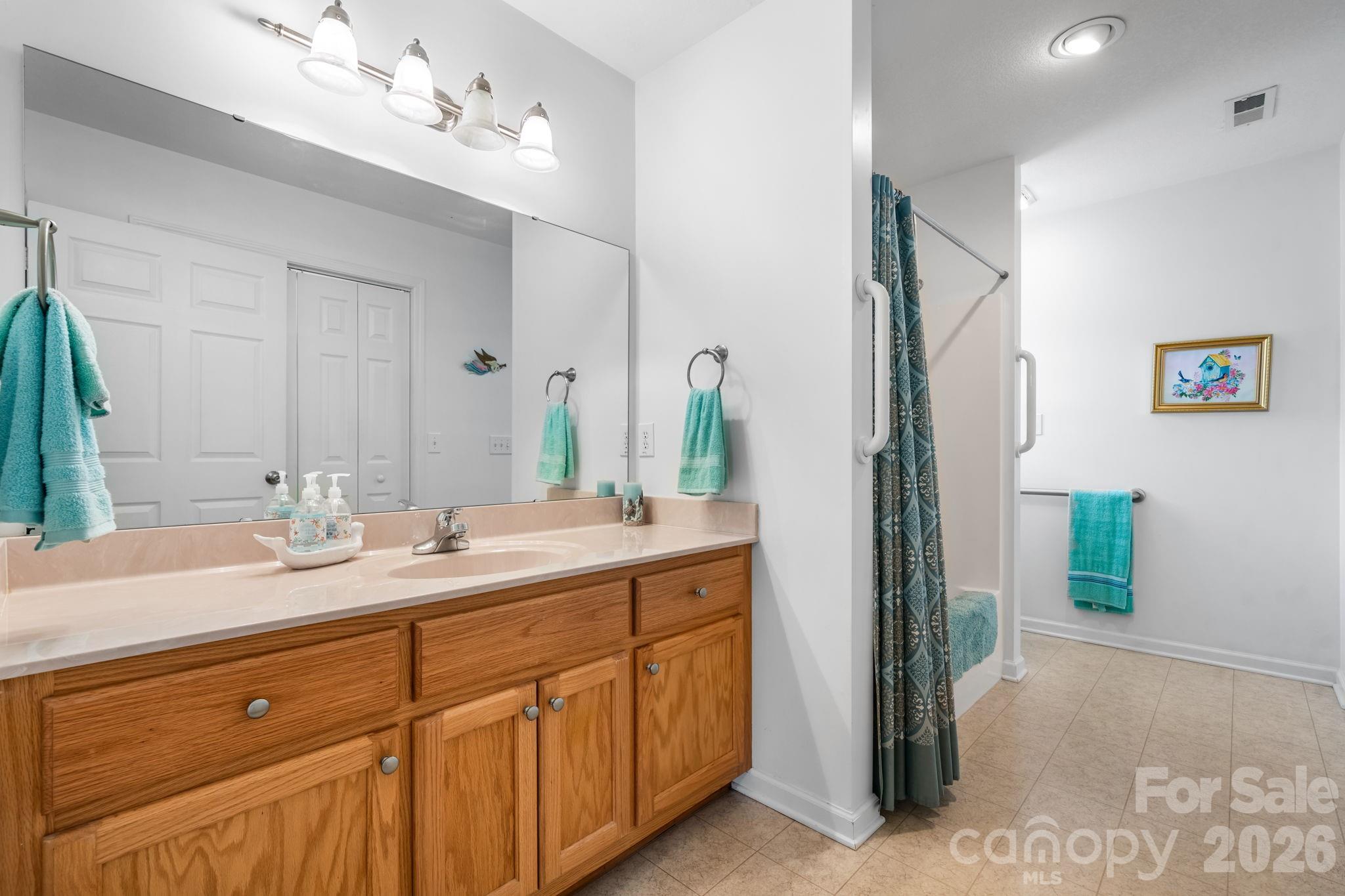 1268 Wexford Village Circle NE — Lenoir