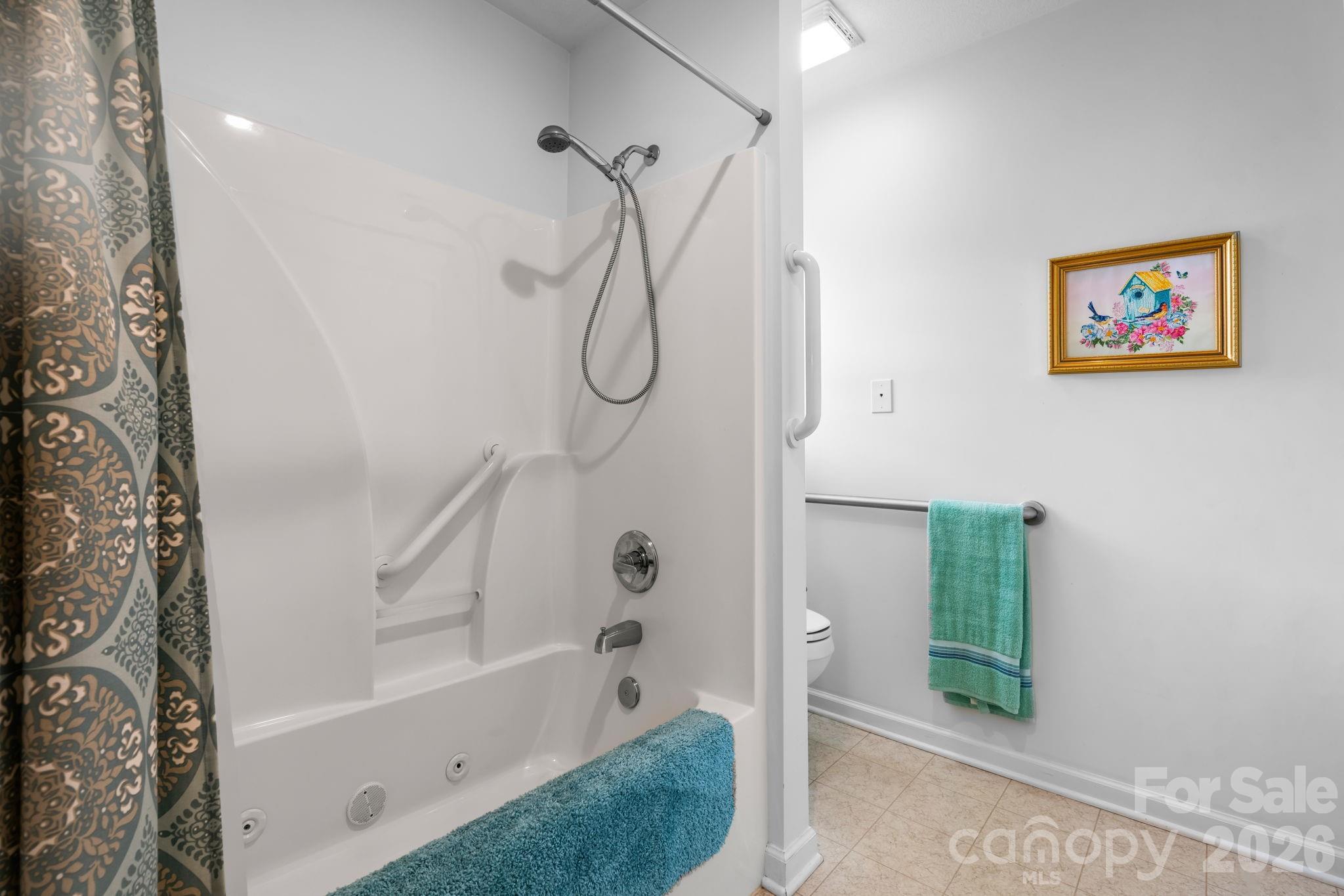1268 Wexford Village Circle NE — Lenoir
