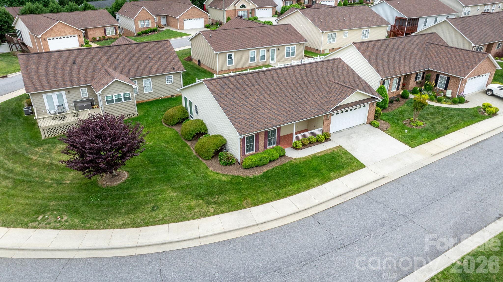 1268 Wexford Village Circle NE — Lenoir