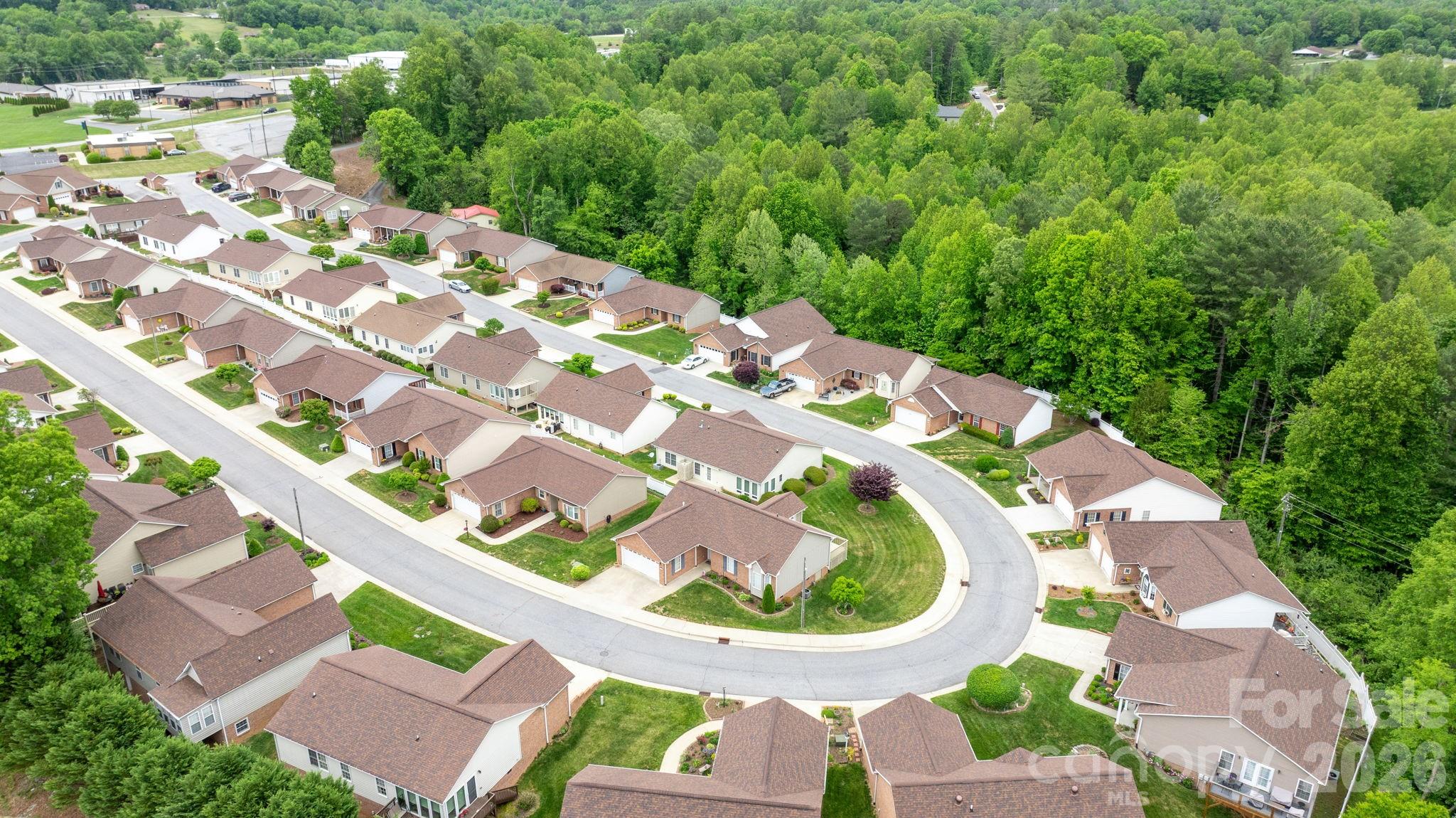 1268 Wexford Village Circle NE — Lenoir