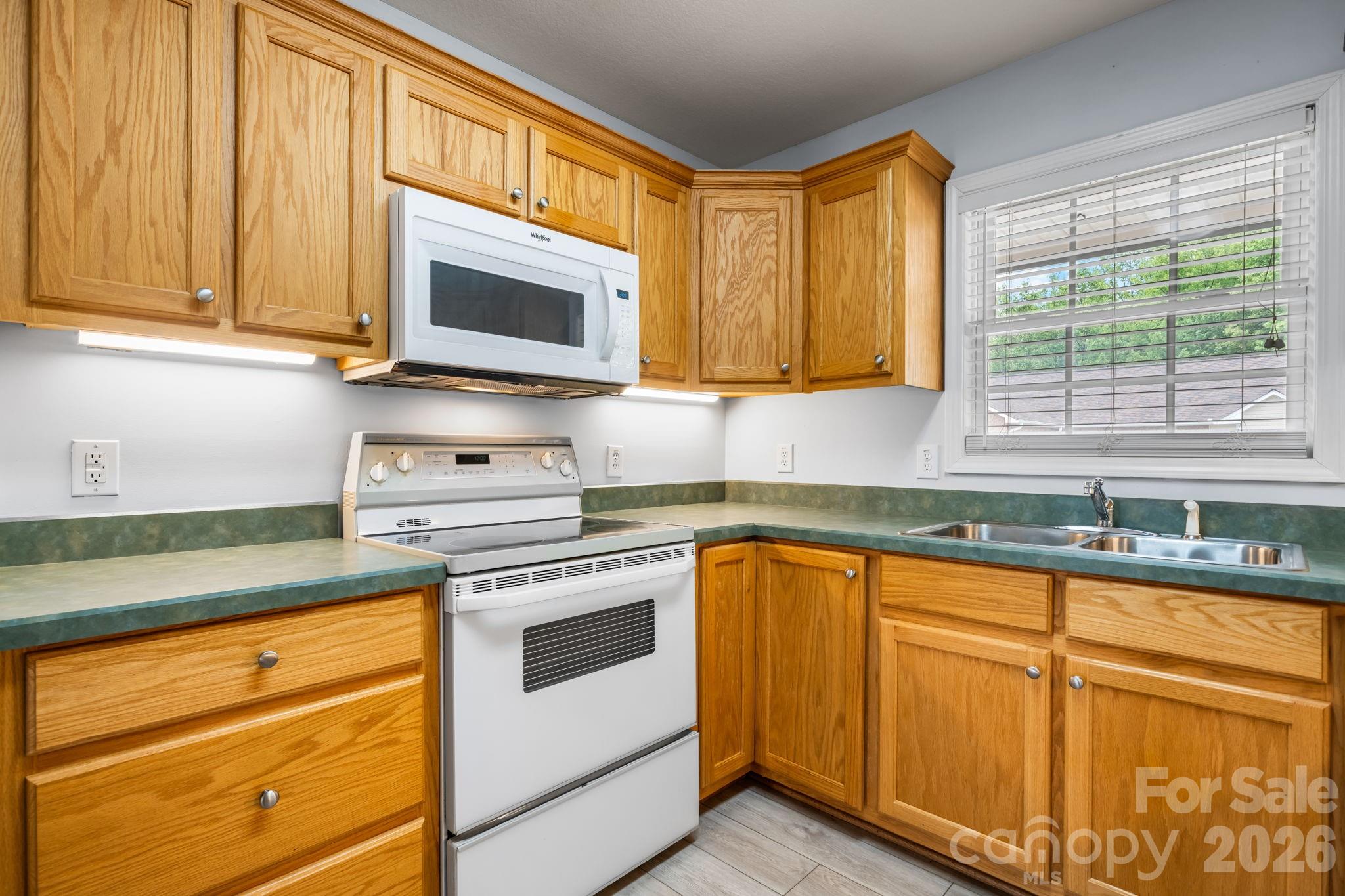 1268 Wexford Village Circle NE — Lenoir