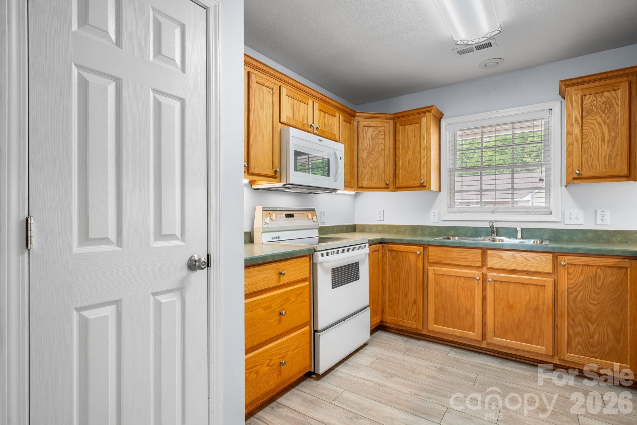 1268 Wexford Village Circle NE — Lenoir