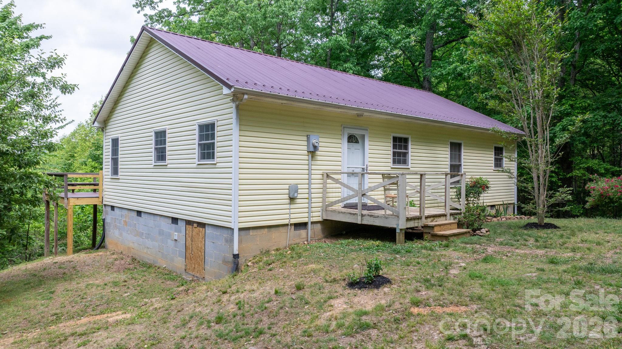 3494 Vannoy Ridge Road — Moravian Falls