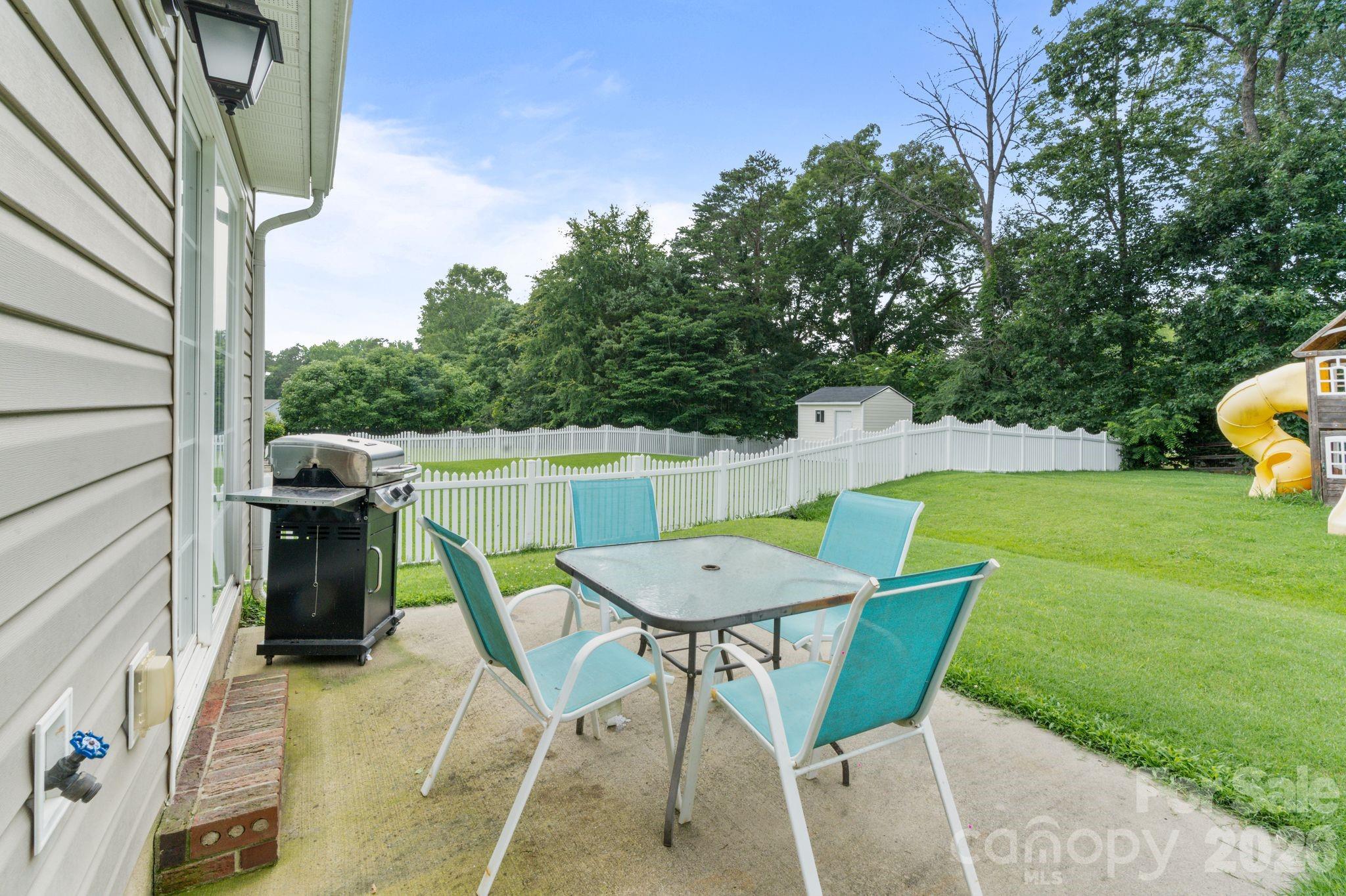 406 Courtland Court — Kannapolis