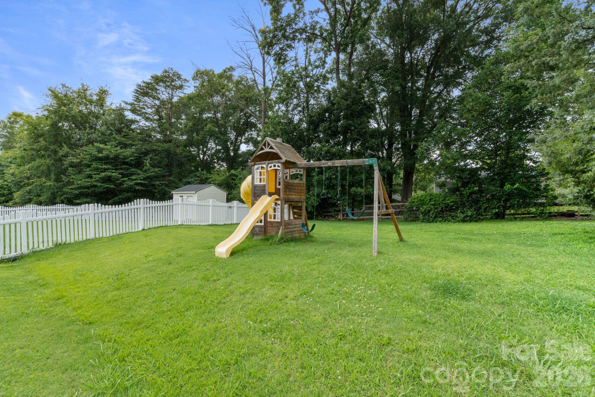 406 Courtland Court — Kannapolis