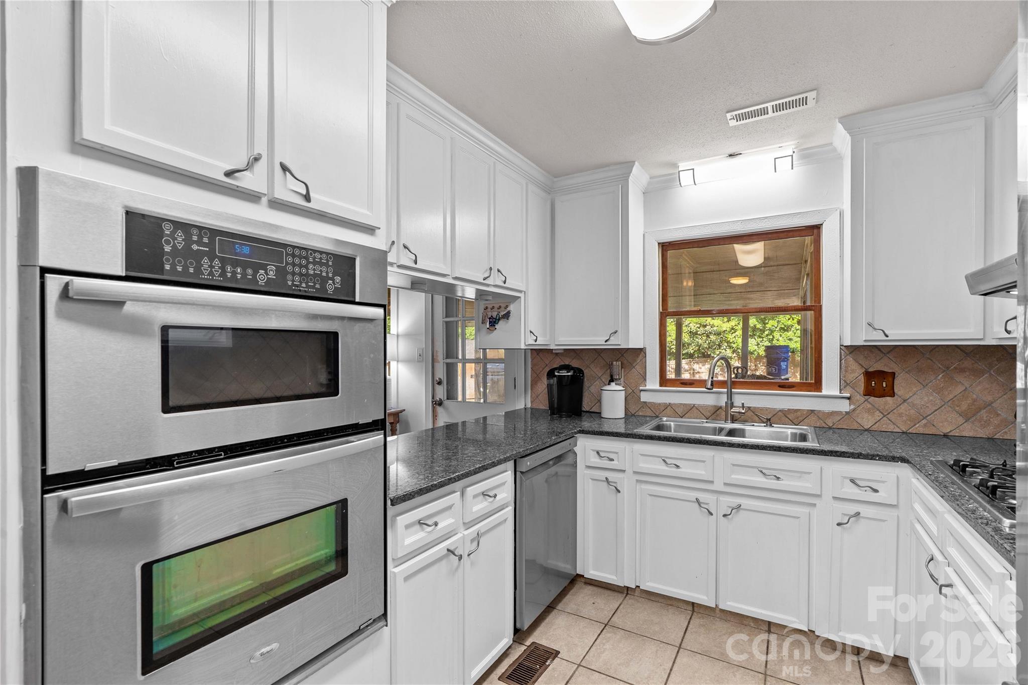 868 Fieldstone Road — Mooresville
