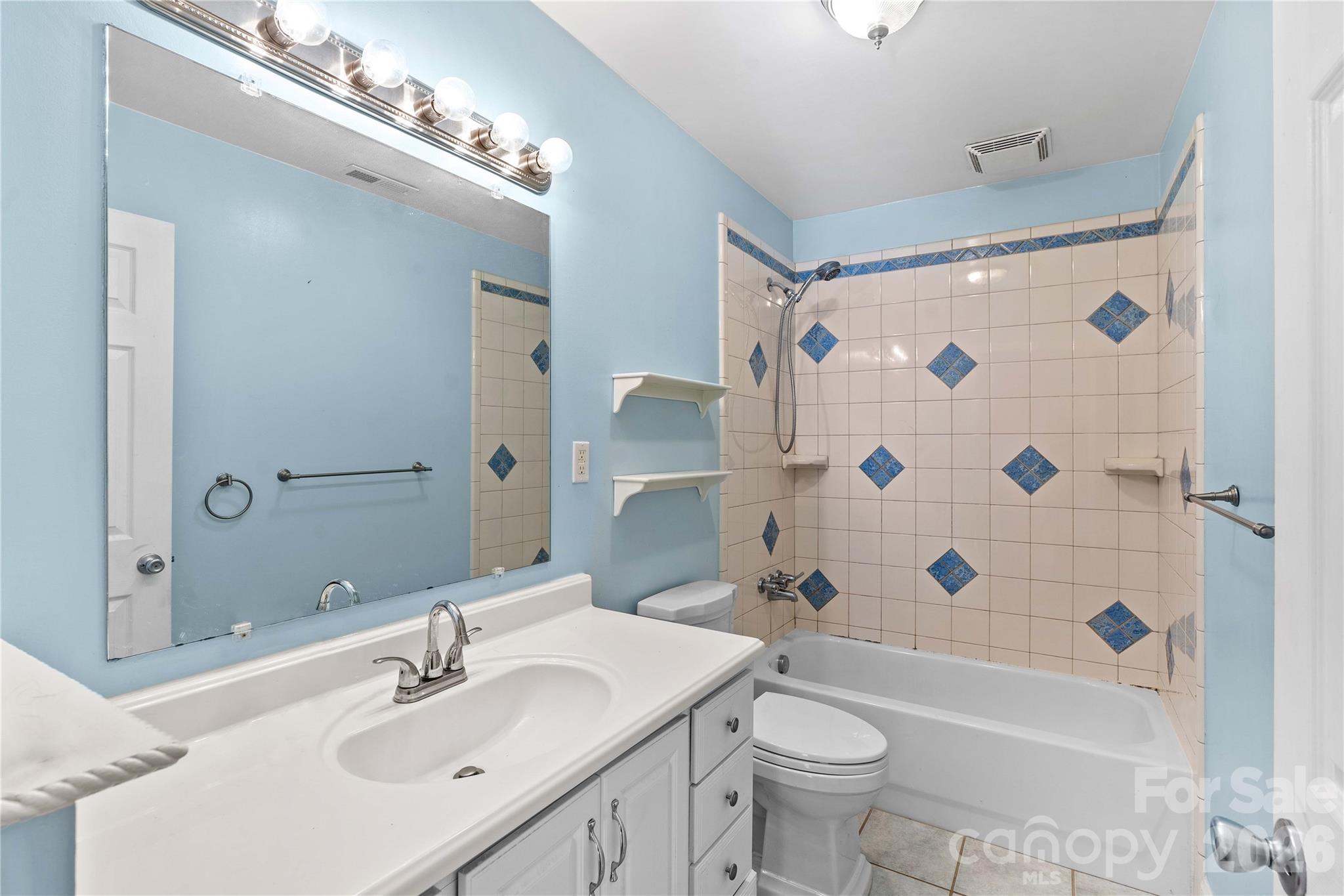 868 Fieldstone Road — Mooresville