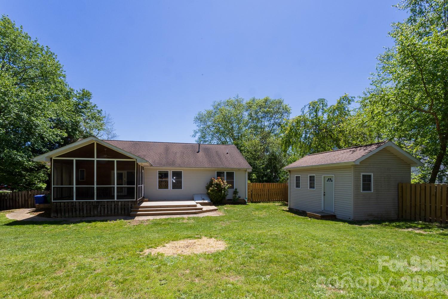 55 Eden Glen Road — Black Mountain