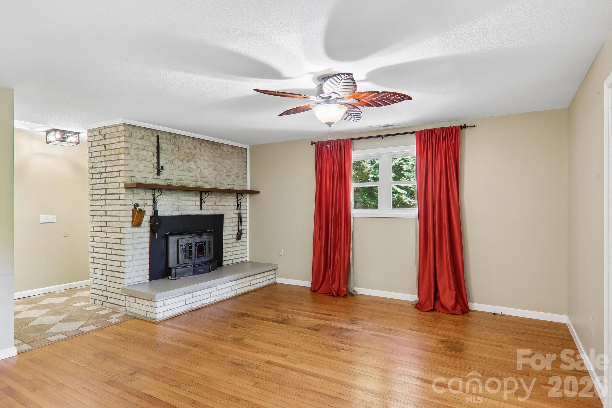 224 Highlands Loop — Maggie Valley