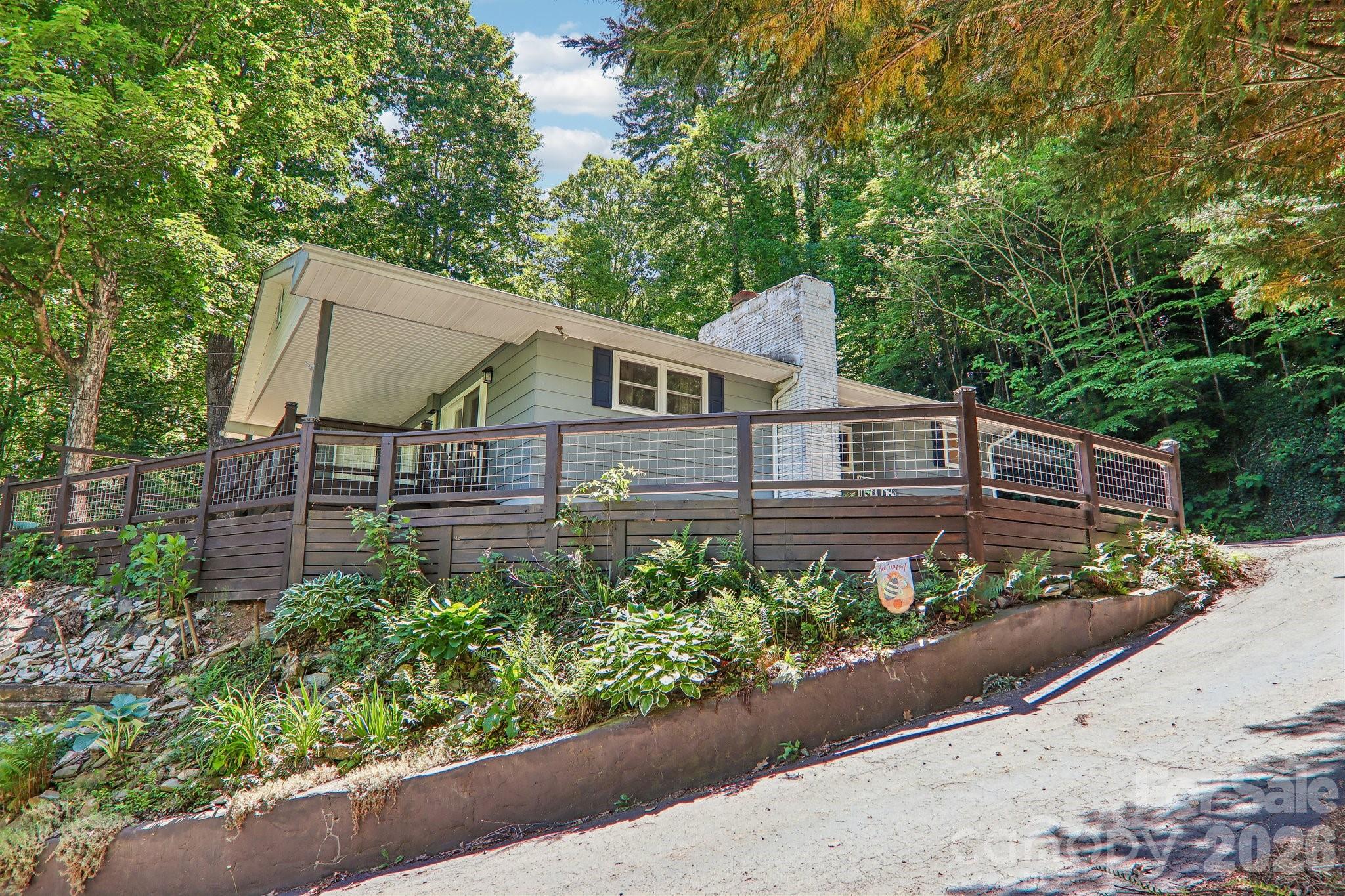 224 Highlands Loop — Maggie Valley